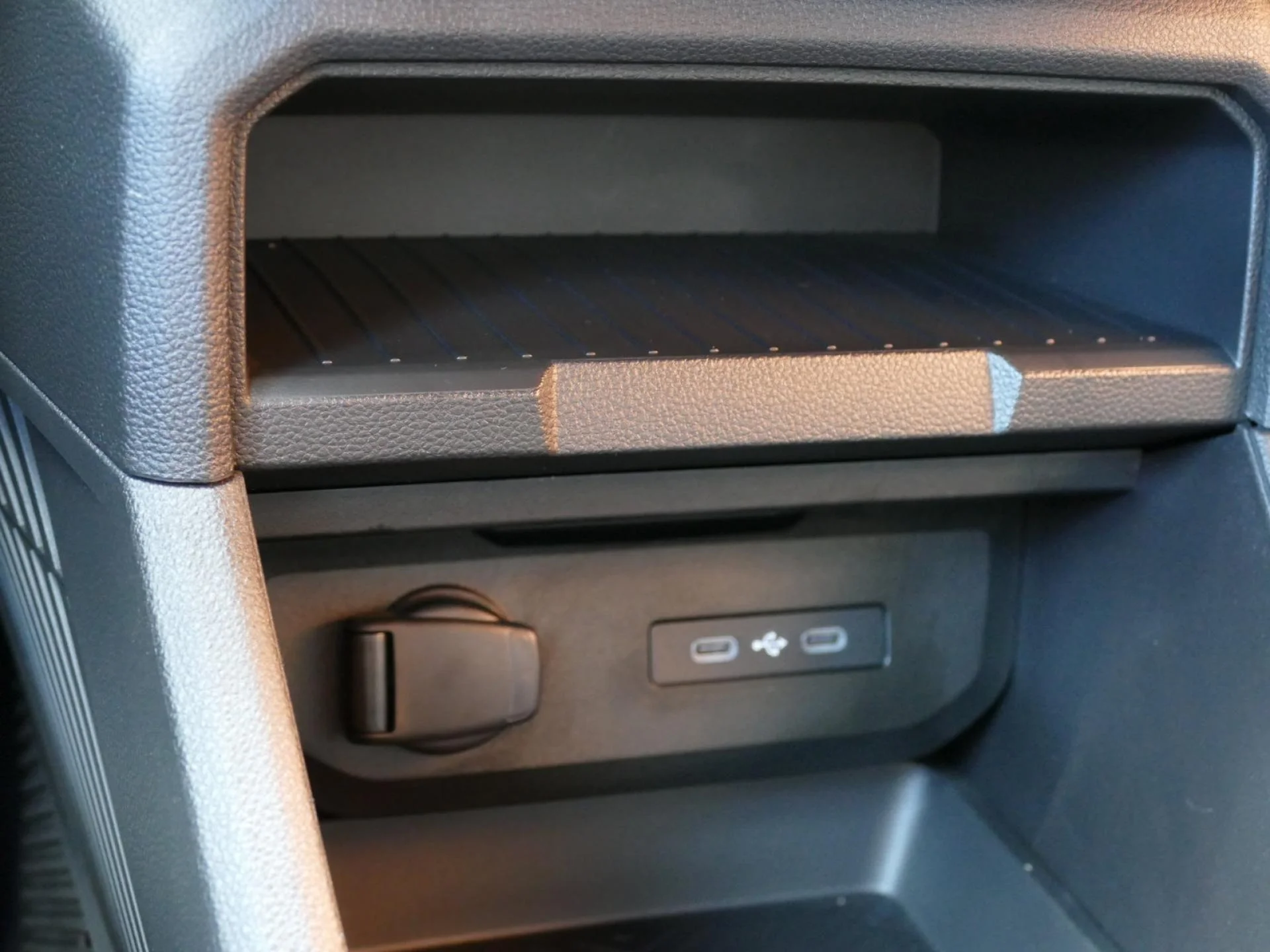 DACIA DUSTER - Miniature 23 sur 32 - Cliquer pour voir cette photo