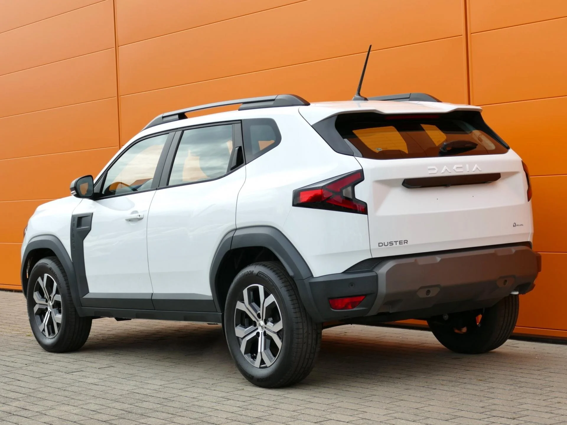 DACIA DUSTER - Miniature 4 sur 32 - Cliquer pour voir cette photo