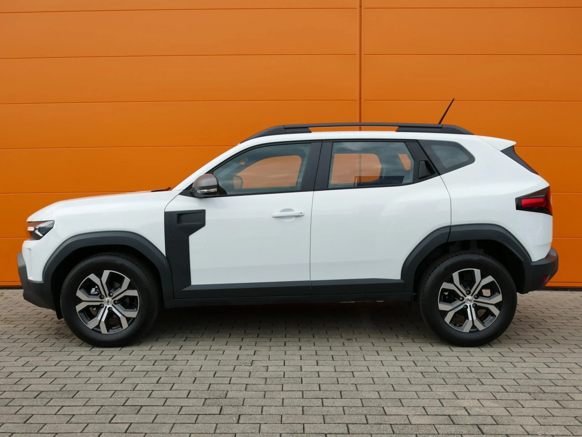 DACIA DUSTER - Miniature 3 sur 32 - Cliquer pour voir cette photo