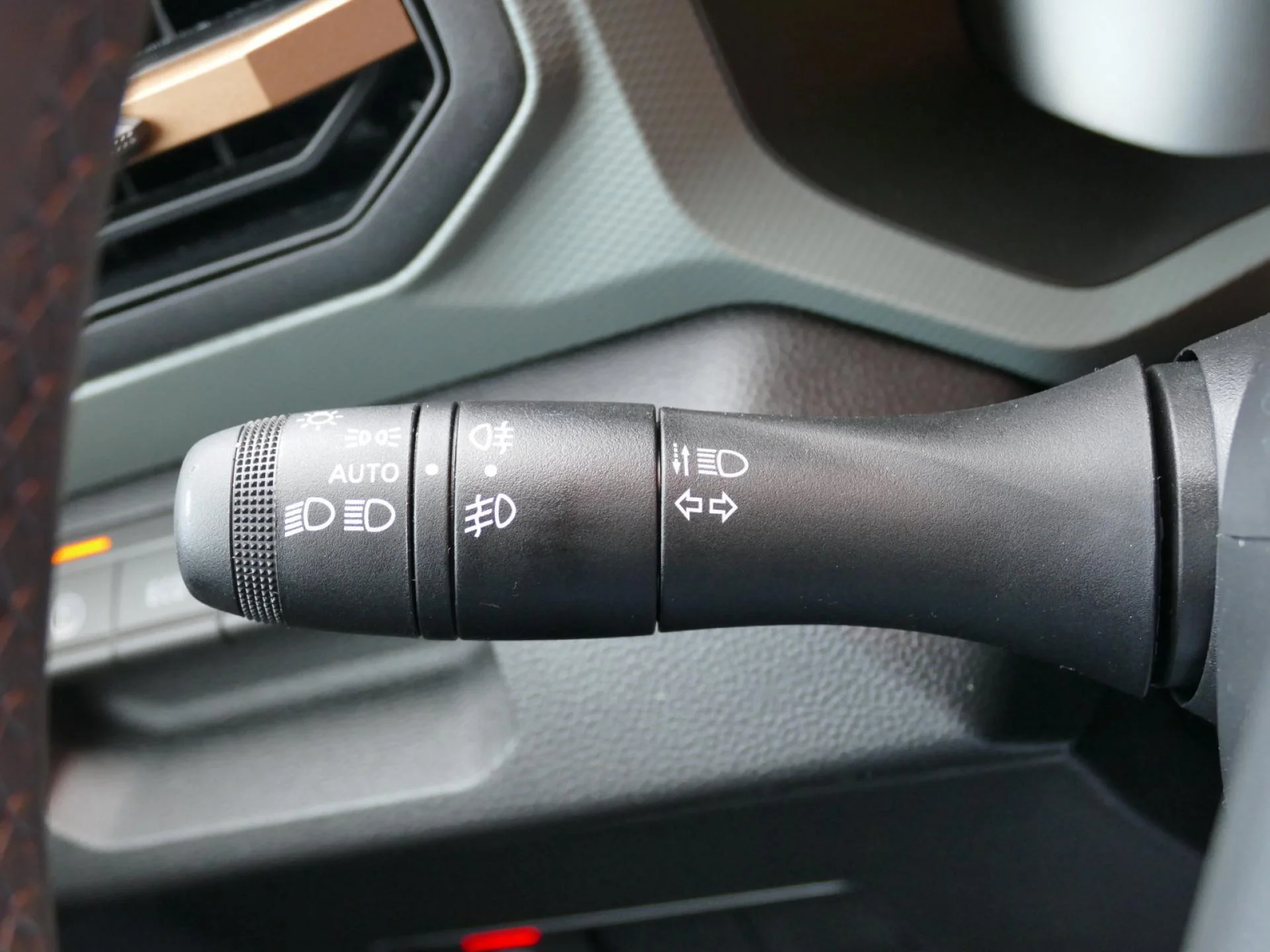 DACIA DUSTER - Miniature 23 sur 32 - Cliquer pour voir cette photo