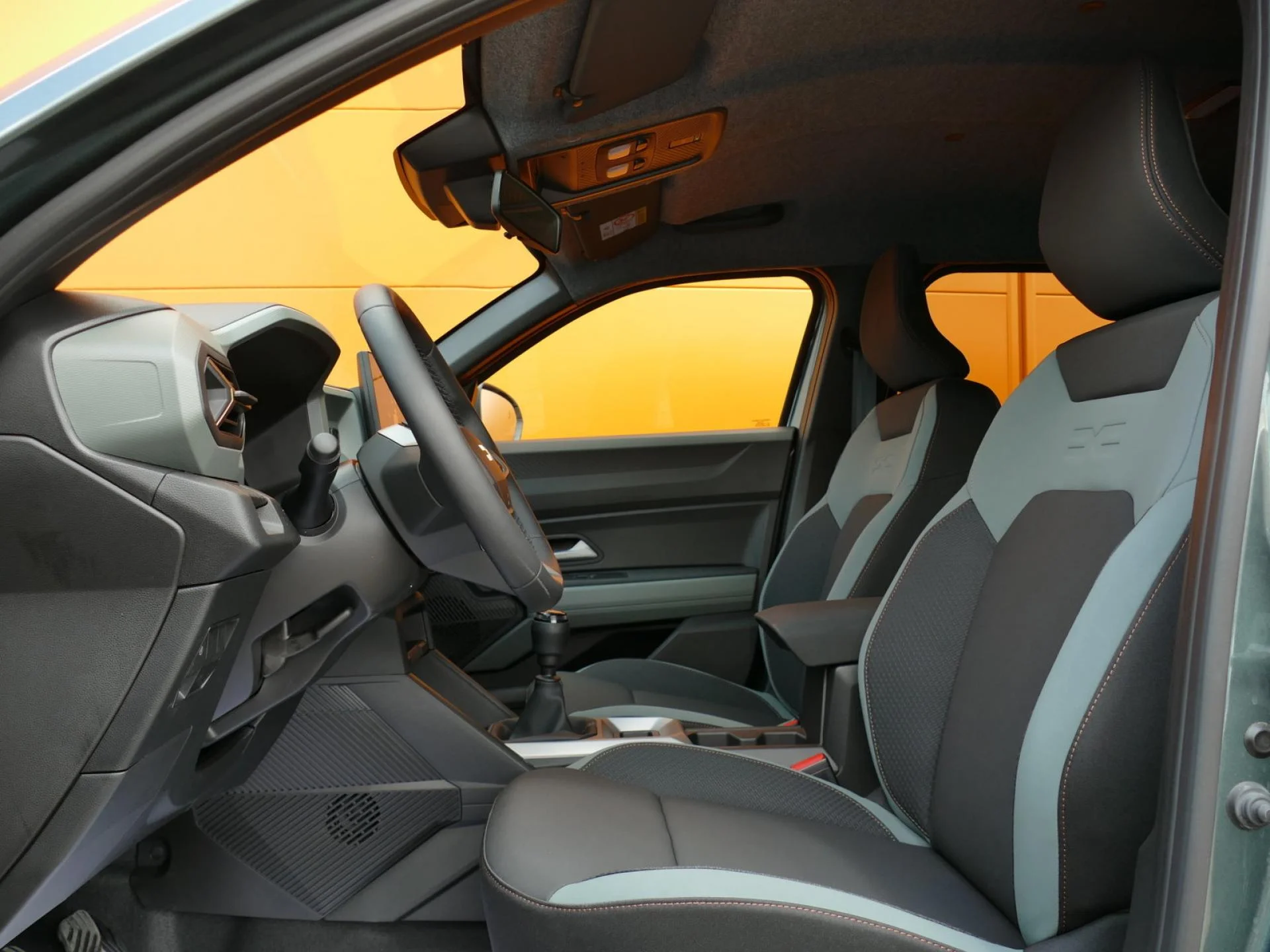 DACIA DUSTER - Miniature 6 sur 32 - Cliquer pour voir cette photo