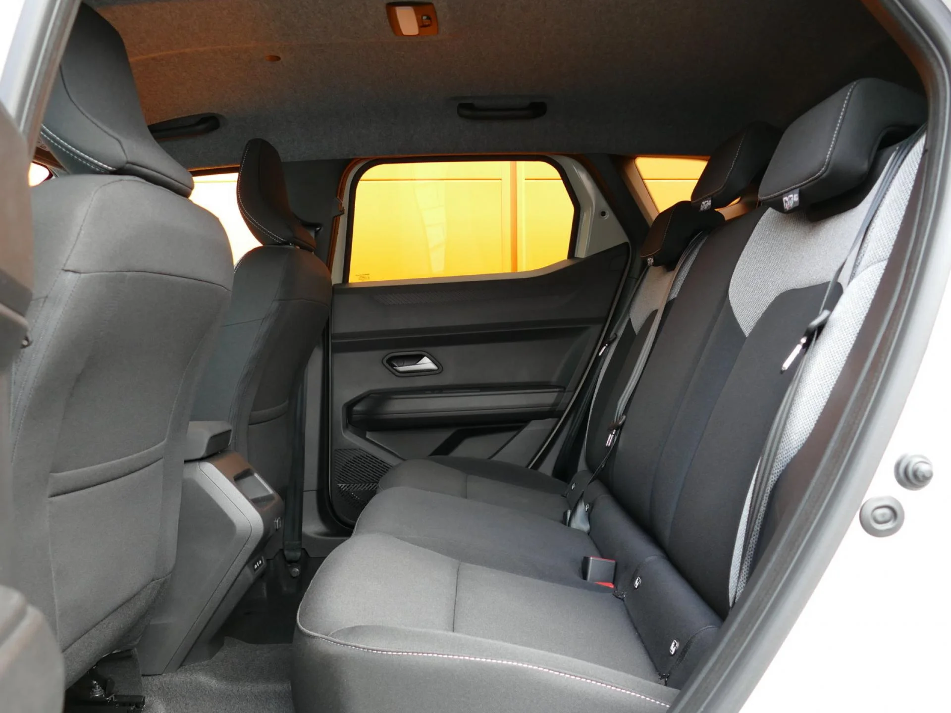 DACIA DUSTER - Miniature 7 sur 32 - Cliquer pour voir cette photo
