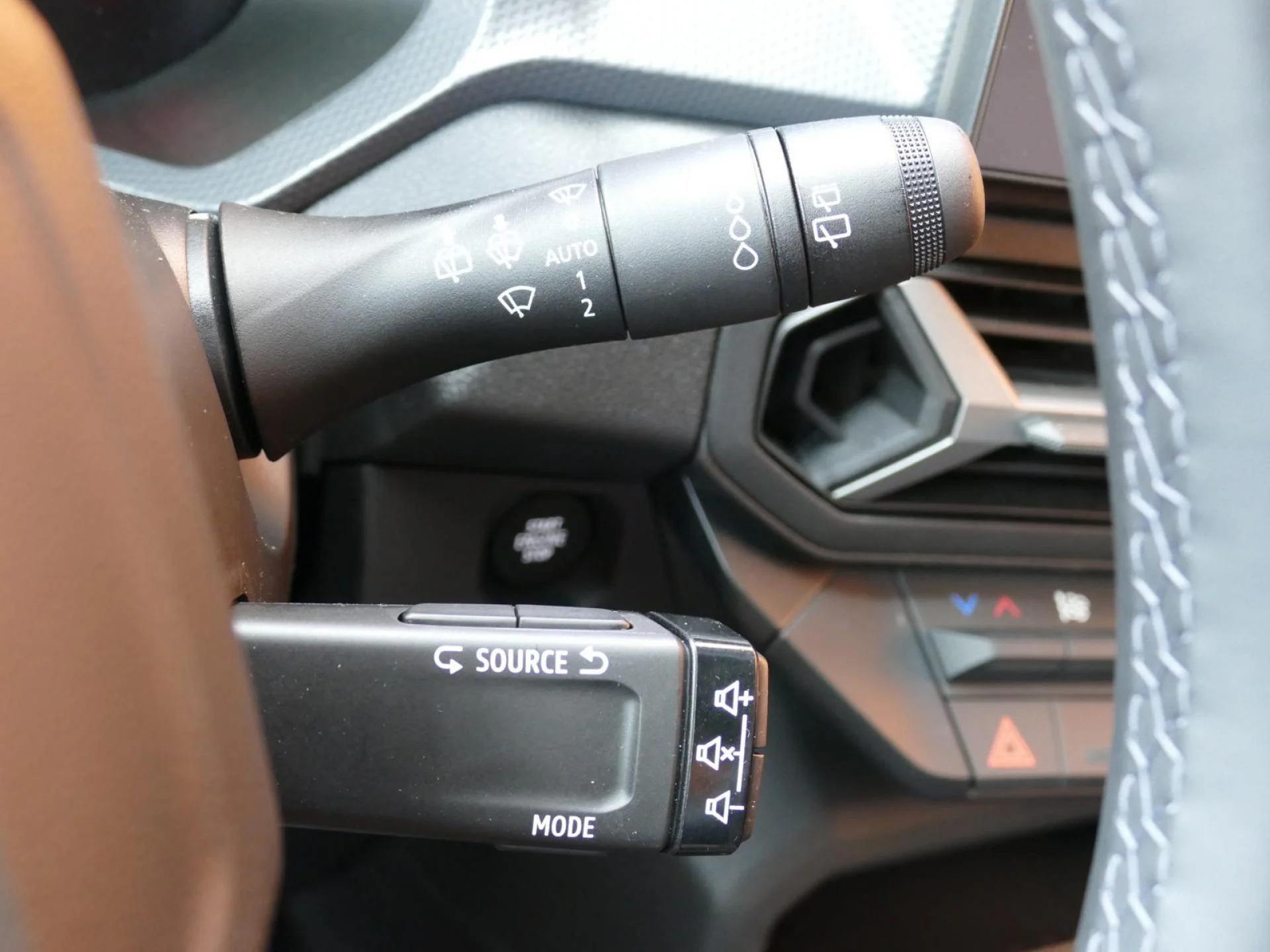 DACIA DUSTER - Miniature 24 sur 32 - Cliquer pour voir cette photo