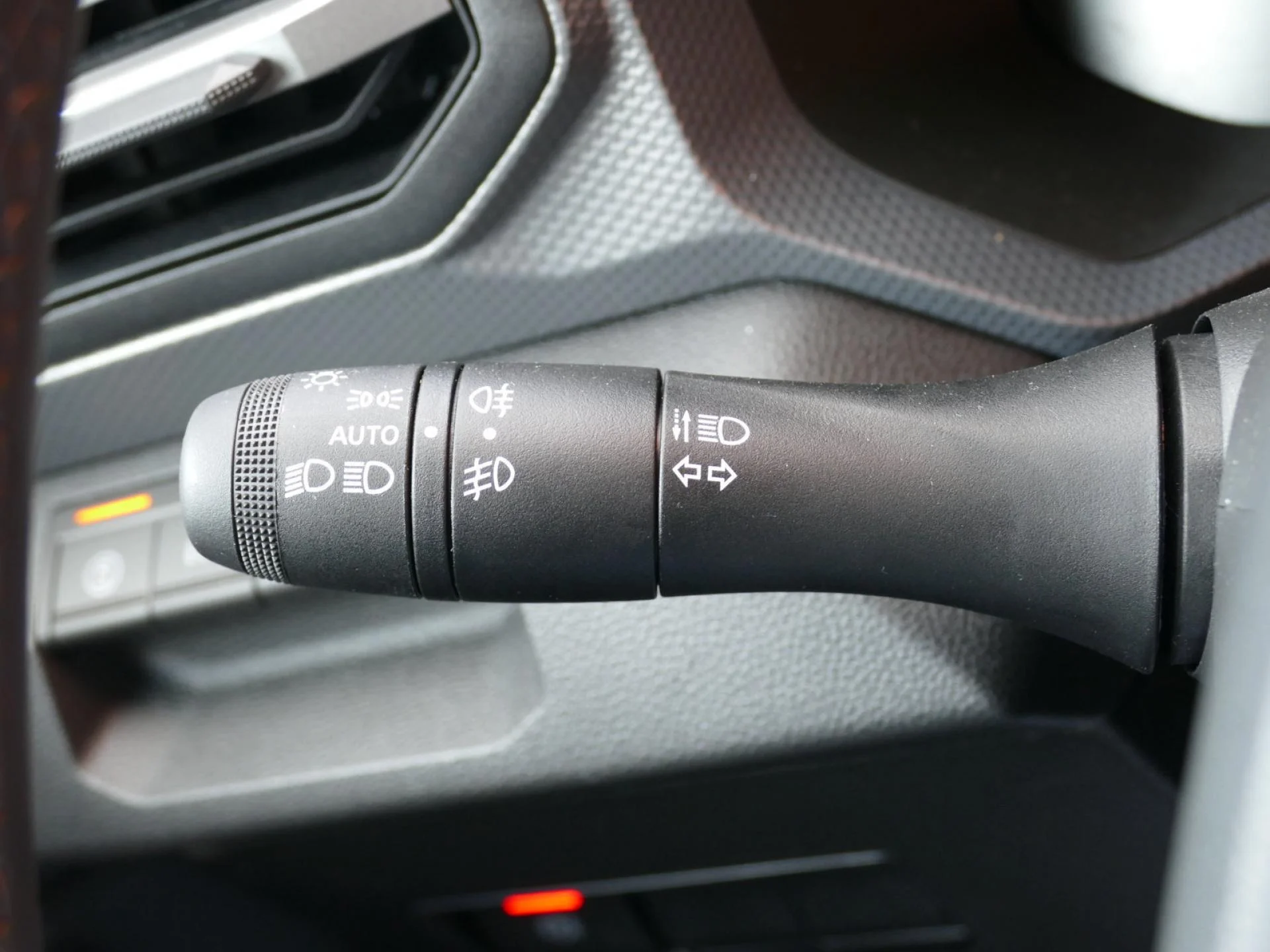 DACIA DUSTER - Miniature 23 sur 32 - Cliquer pour voir cette photo