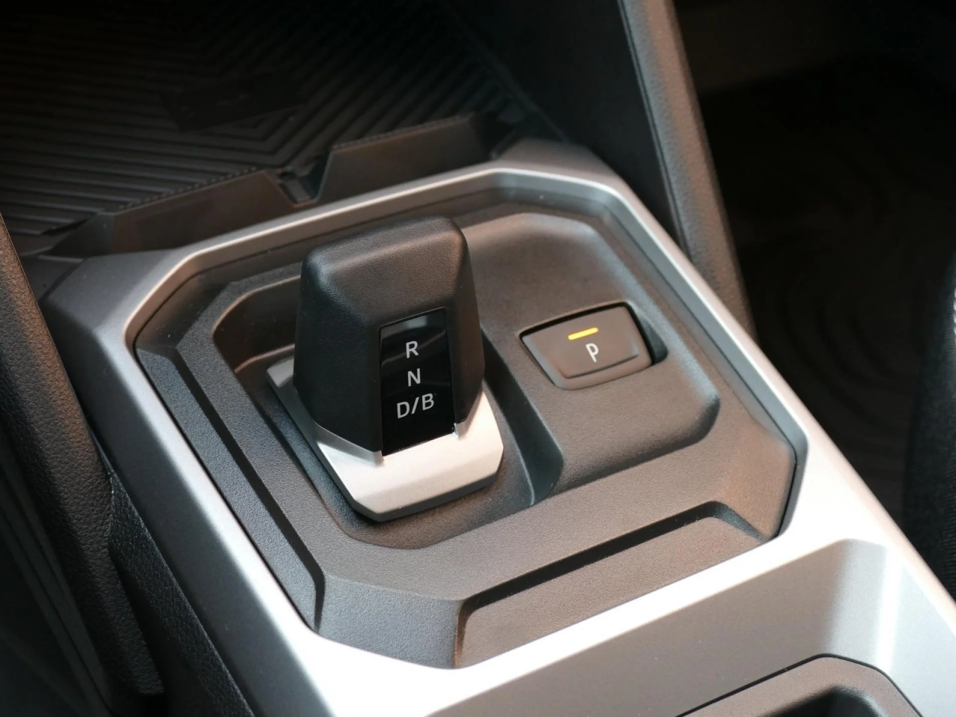 DACIA DUSTER - Miniature 13 sur 23 - Cliquer pour voir cette photo