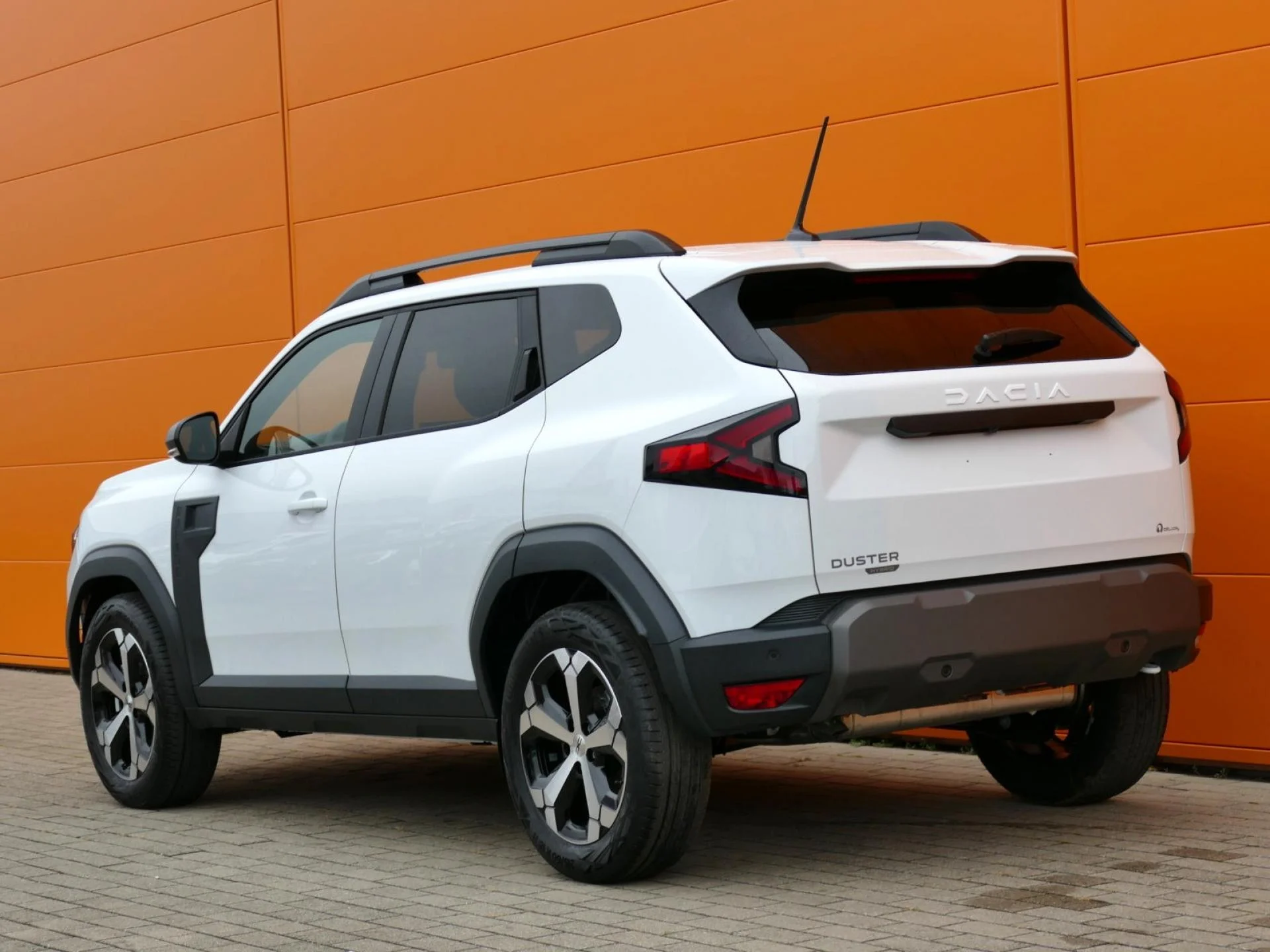 DACIA DUSTER - Miniature 4 sur 32 - Cliquer pour voir cette photo