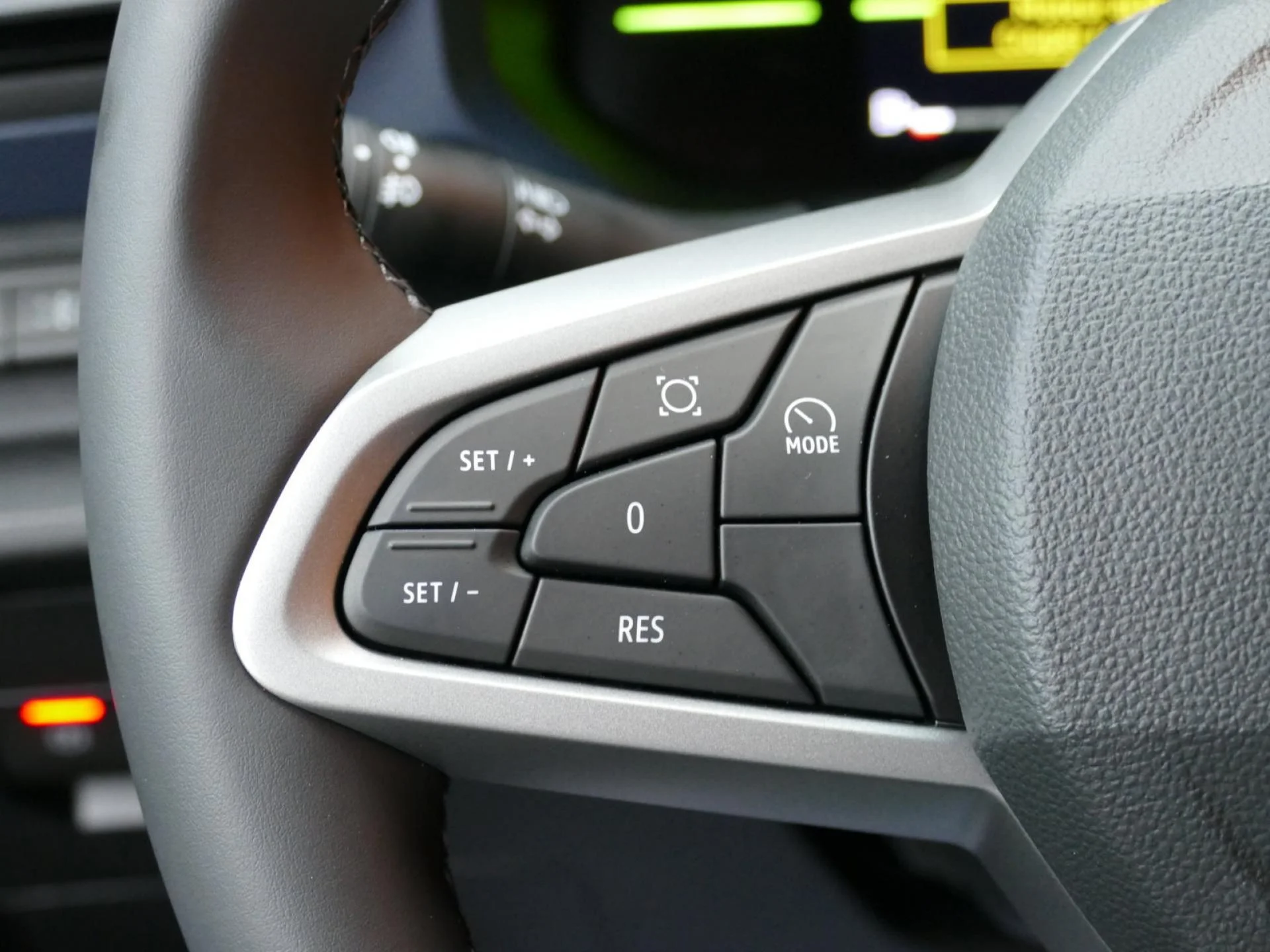 DACIA DUSTER - Miniature 16 sur 32 - Cliquer pour voir cette photo