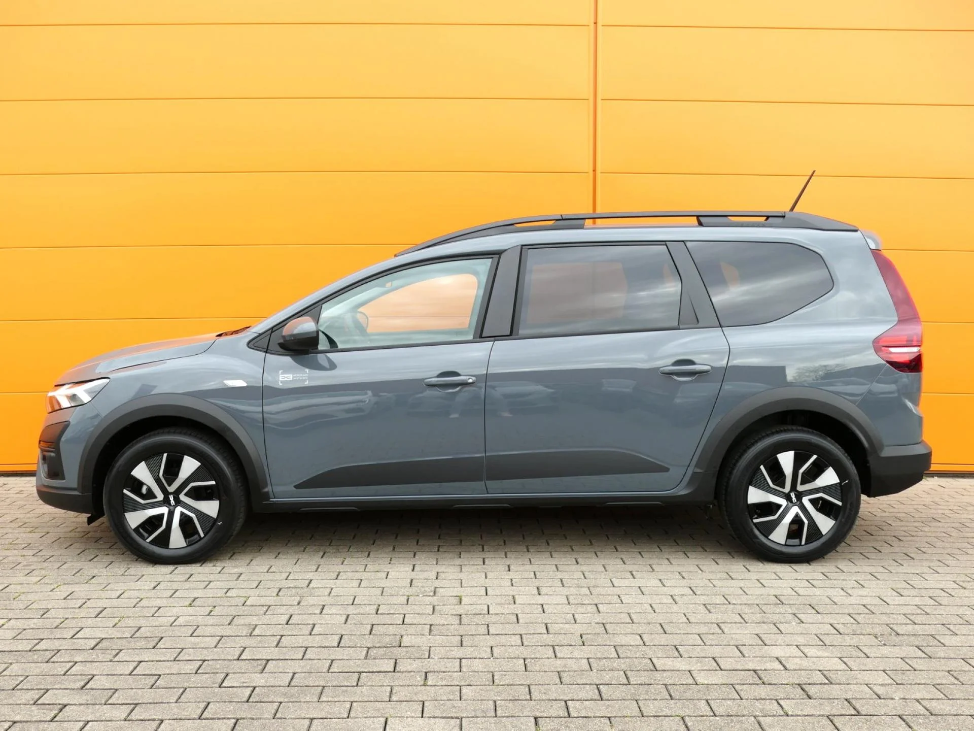 DACIA JOGGER - Miniature 3 sur 33 - Cliquer pour voir cette photo