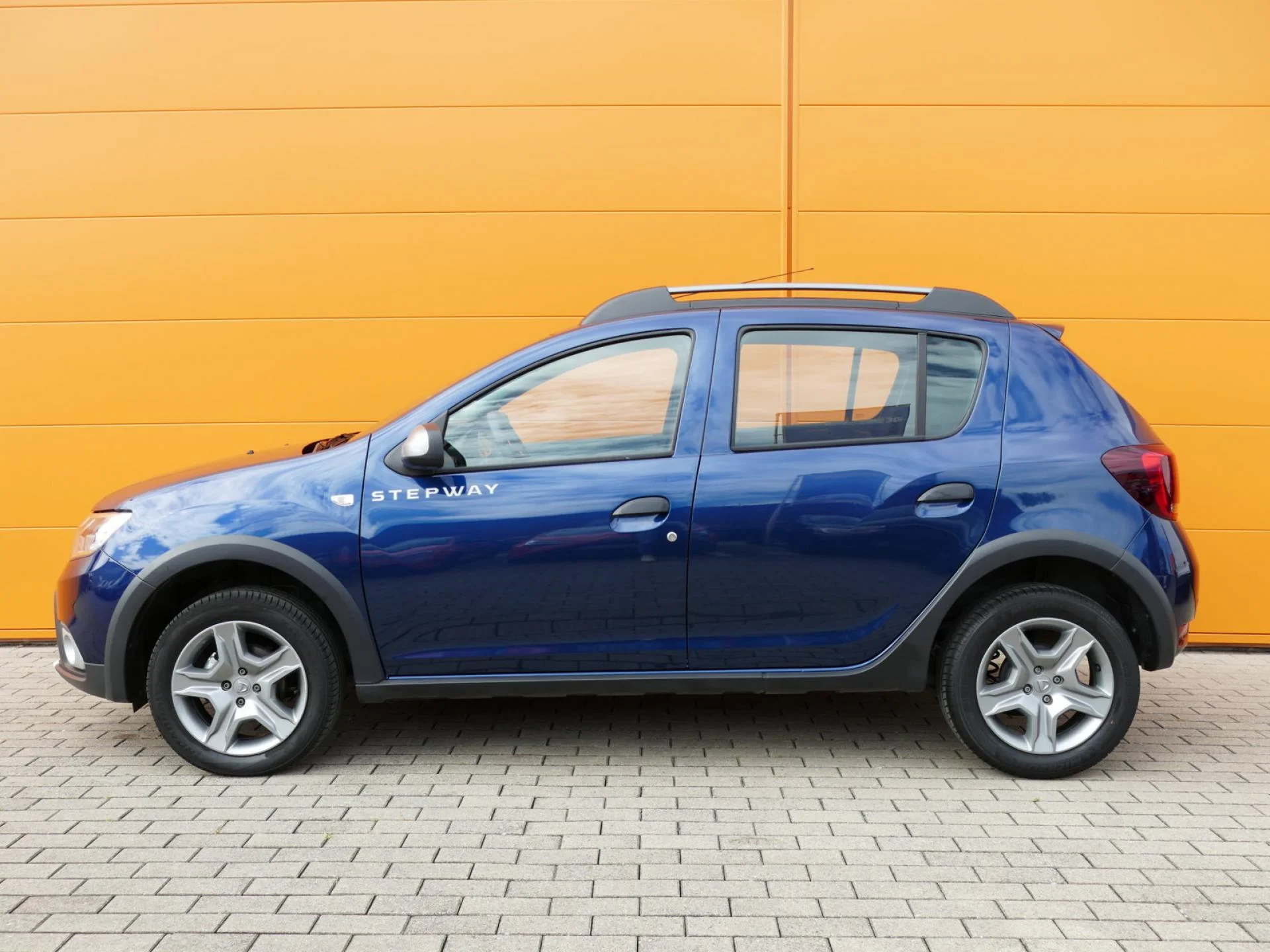 DACIA SANDERO - Miniature 3 sur 32 - Cliquer pour voir cette photo
