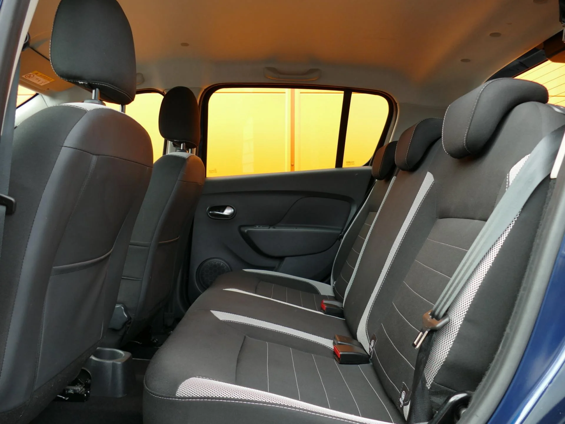 DACIA SANDERO - Miniature 7 sur 32 - Cliquer pour voir cette photo