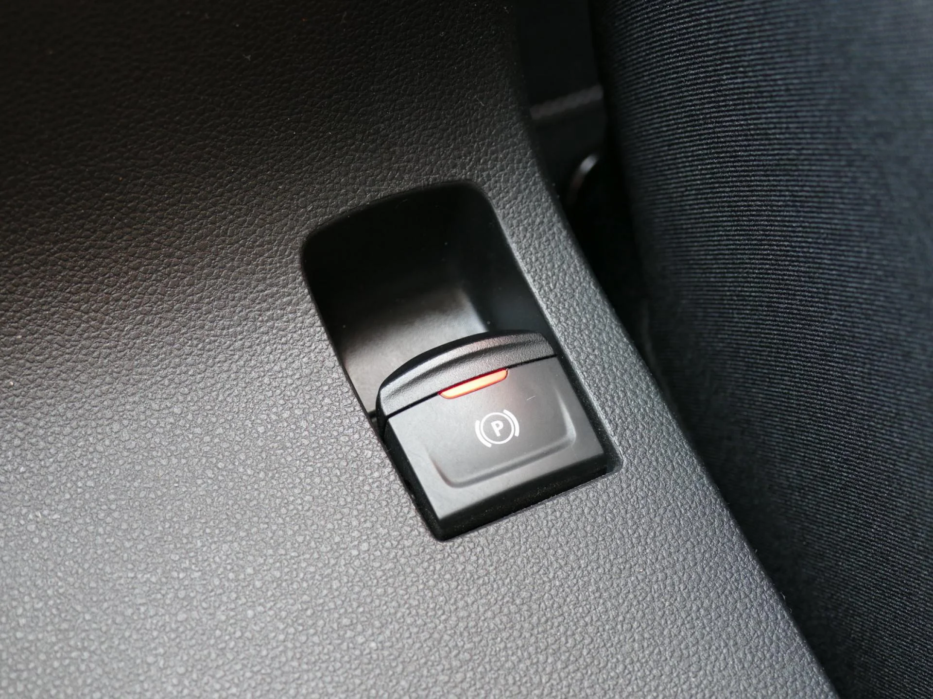 DACIA SANDERO - Miniature 17 sur 32 - Cliquer pour voir cette photo
