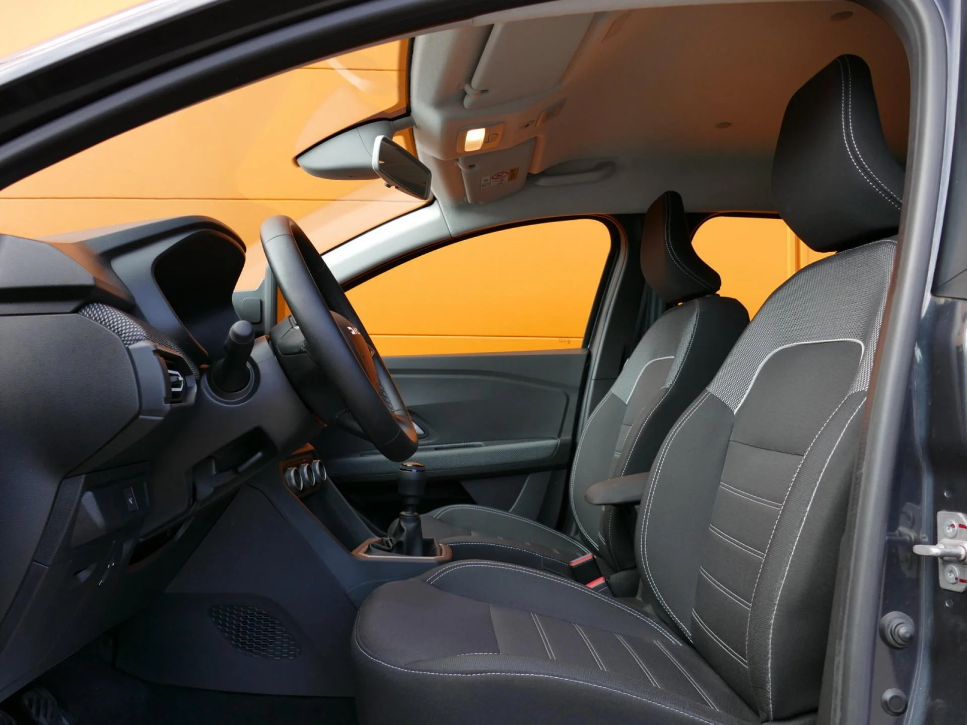 DACIA SANDERO - Miniature 6 sur 32 - Cliquer pour voir cette photo