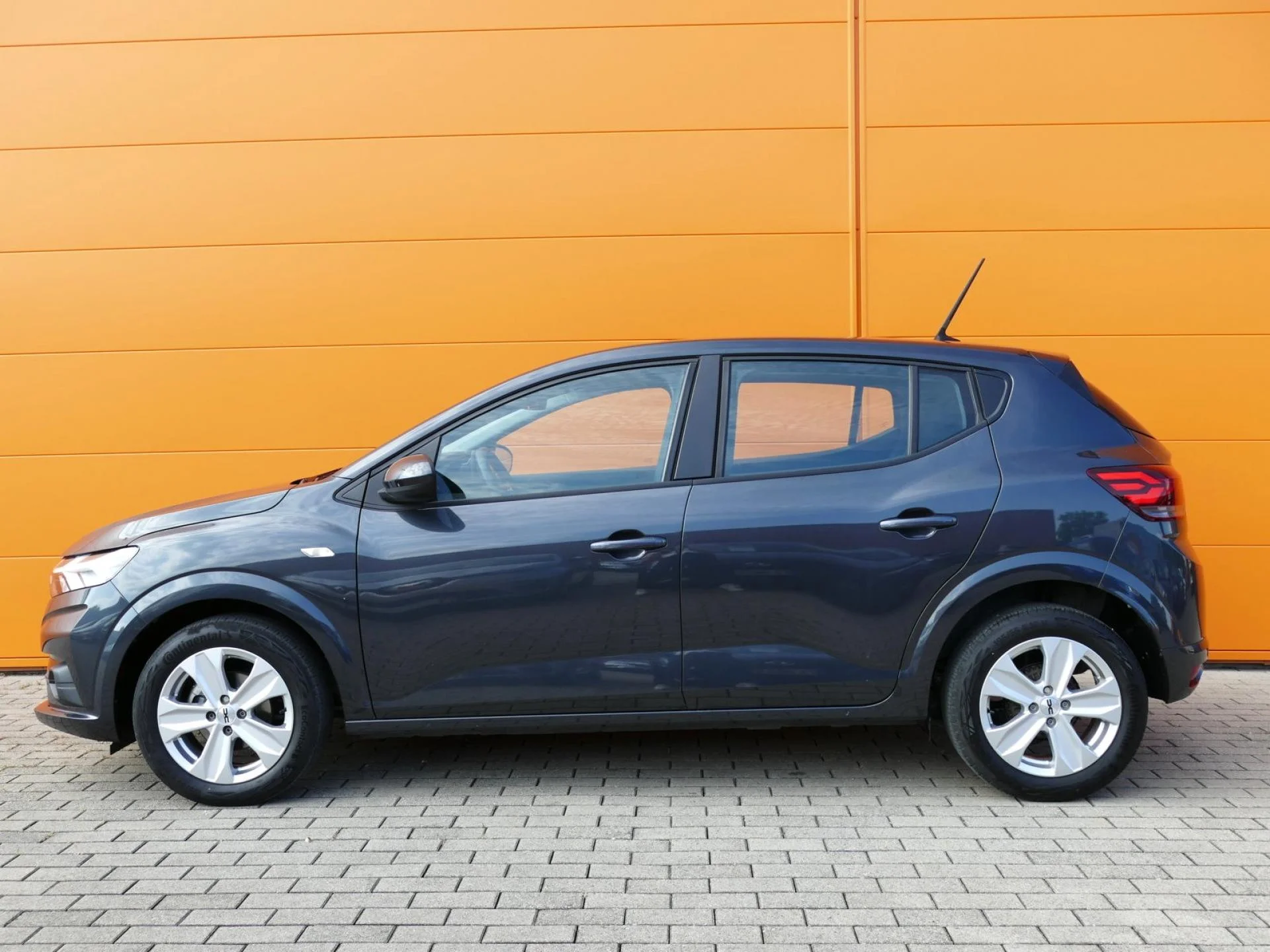 DACIA SANDERO - Miniature 3 sur 32 - Cliquer pour voir cette photo