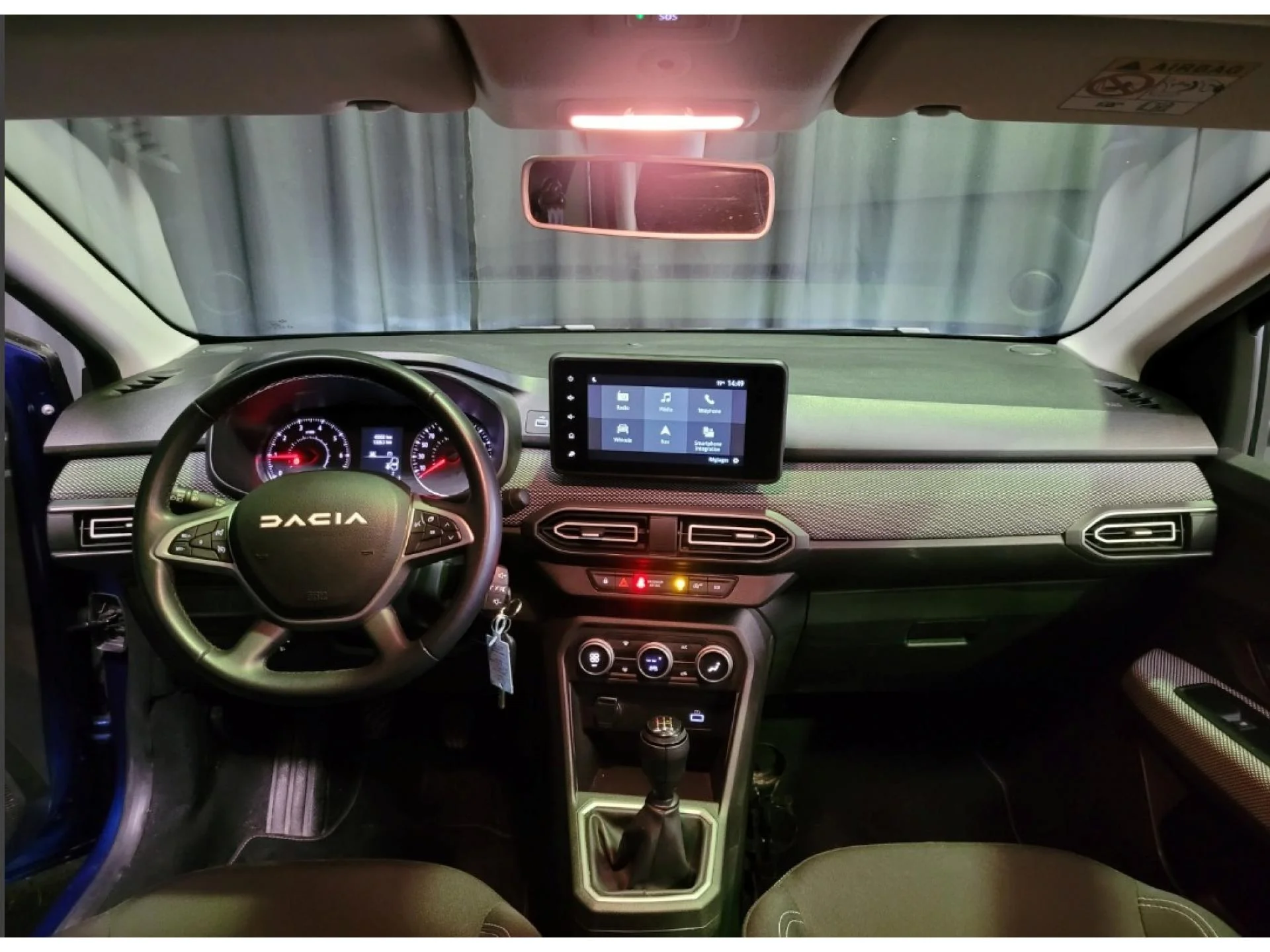 DACIA SANDERO - Miniature 6 sur 9 - Cliquer pour voir cette photo