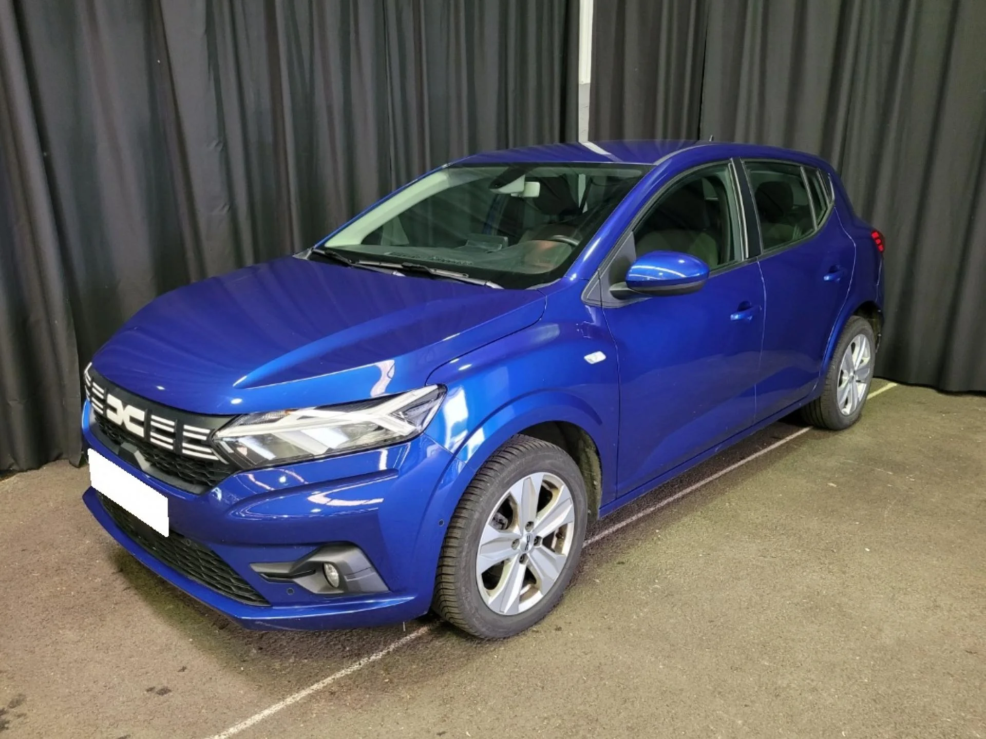 DACIA SANDERO - Miniature 2 sur 9 - Cliquer pour voir cette photo