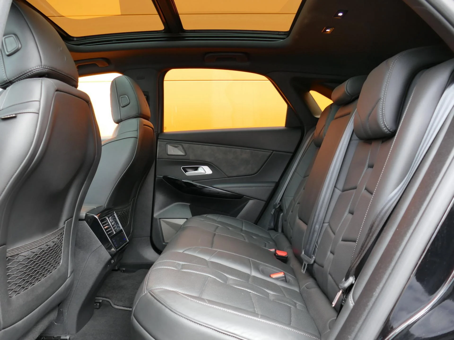 DS DS 7 CROSSBACK - Miniature 8 sur 36 - Cliquer pour voir cette photo