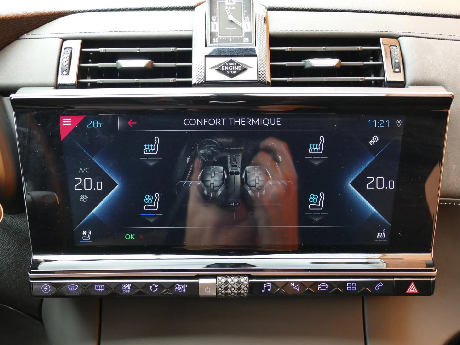 DS DS 7 CROSSBACK - Miniature 16 sur 36 - Cliquer pour voir cette photo