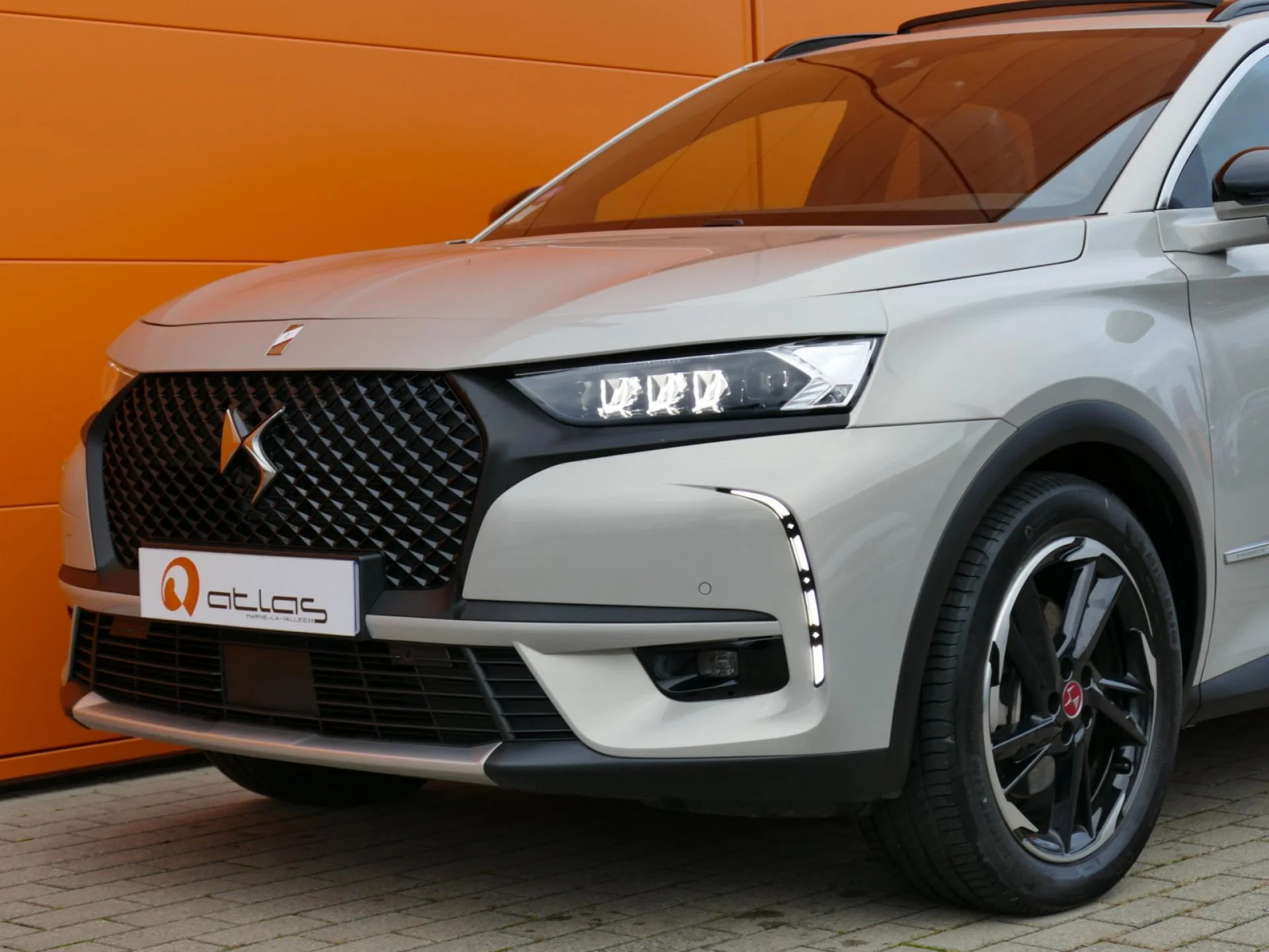 DS DS 7 CROSSBACK - Miniature 29 sur 33 - Cliquer pour voir cette photo