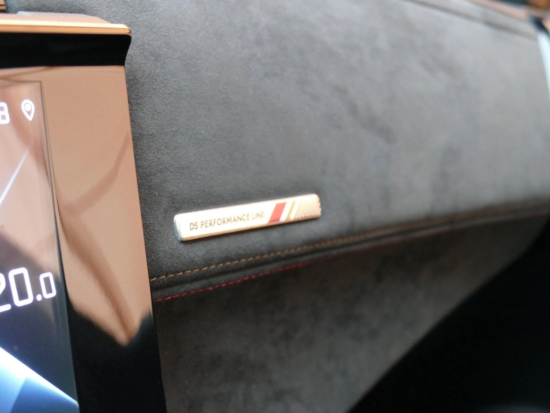 DS DS 7 CROSSBACK - Miniature 25 sur 33 - Cliquer pour voir cette photo