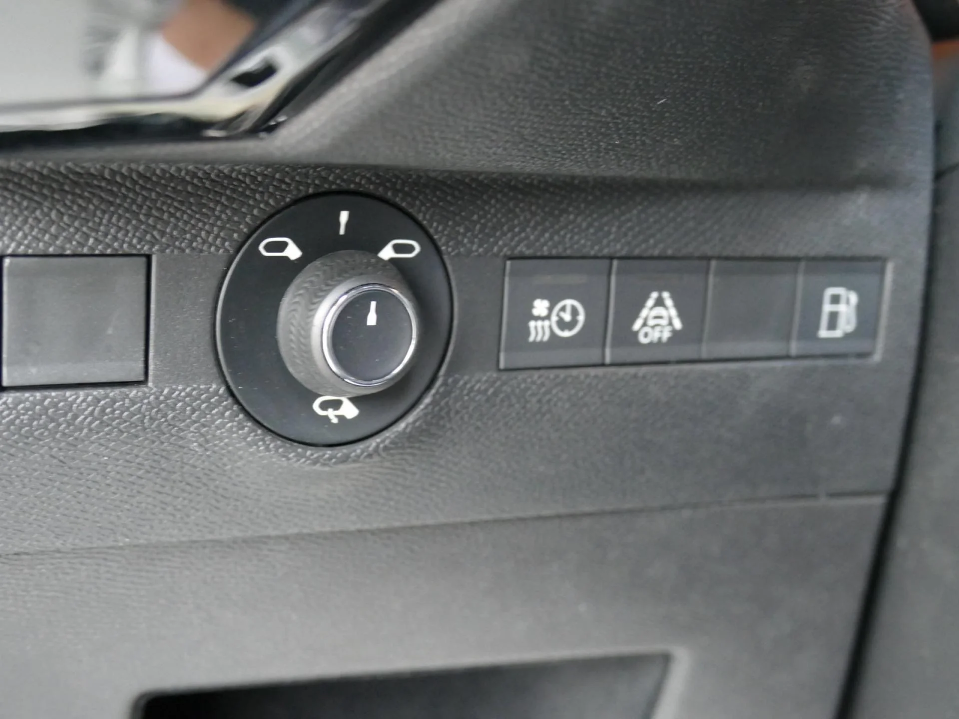 DS DS 7 CROSSBACK - Miniature 22 sur 33 - Cliquer pour voir cette photo