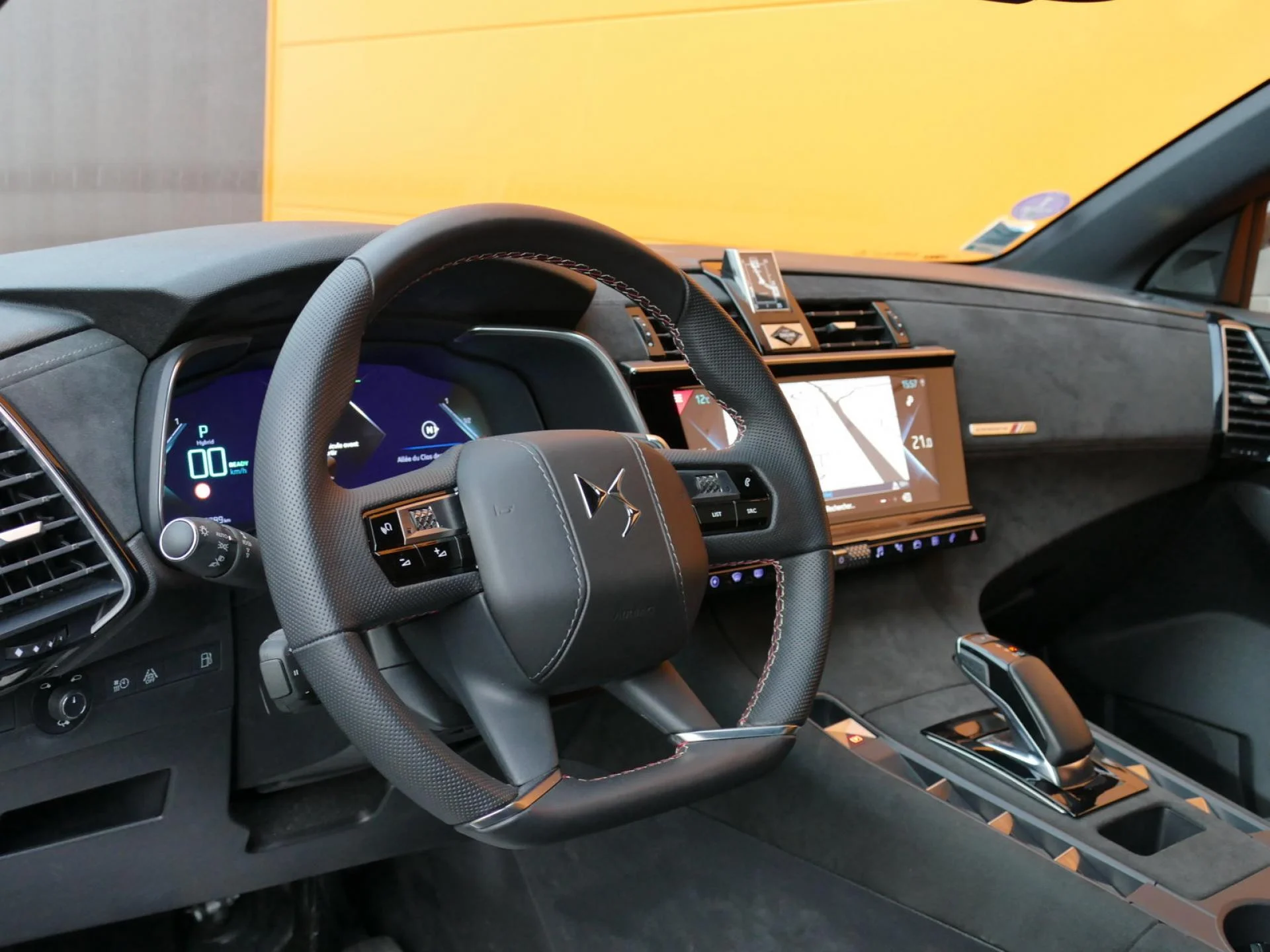 DS DS 7 CROSSBACK - Miniature 15 sur 33 - Cliquer pour voir cette photo