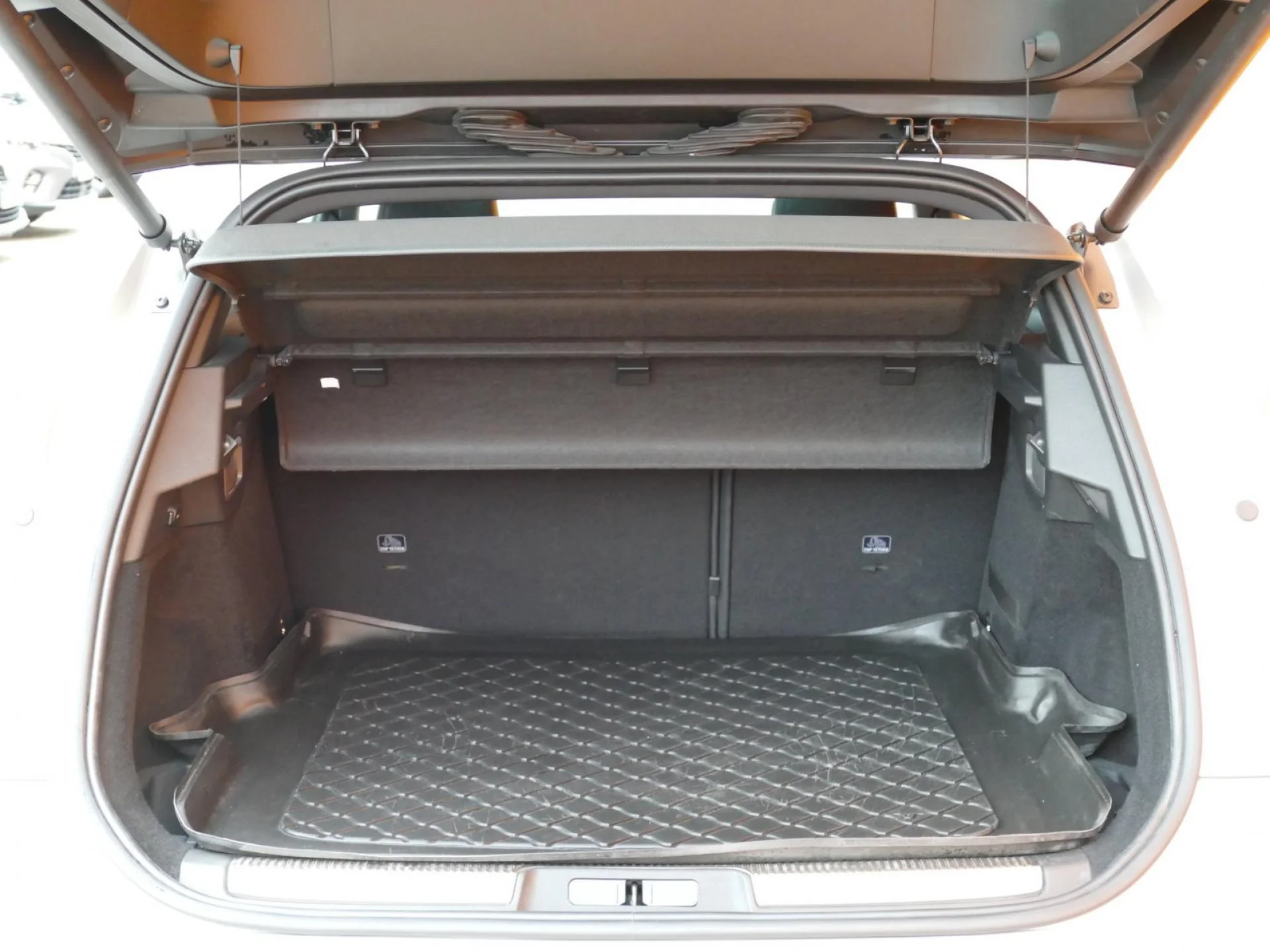 DS DS 7 CROSSBACK - Miniature 7 sur 33 - Cliquer pour voir cette photo