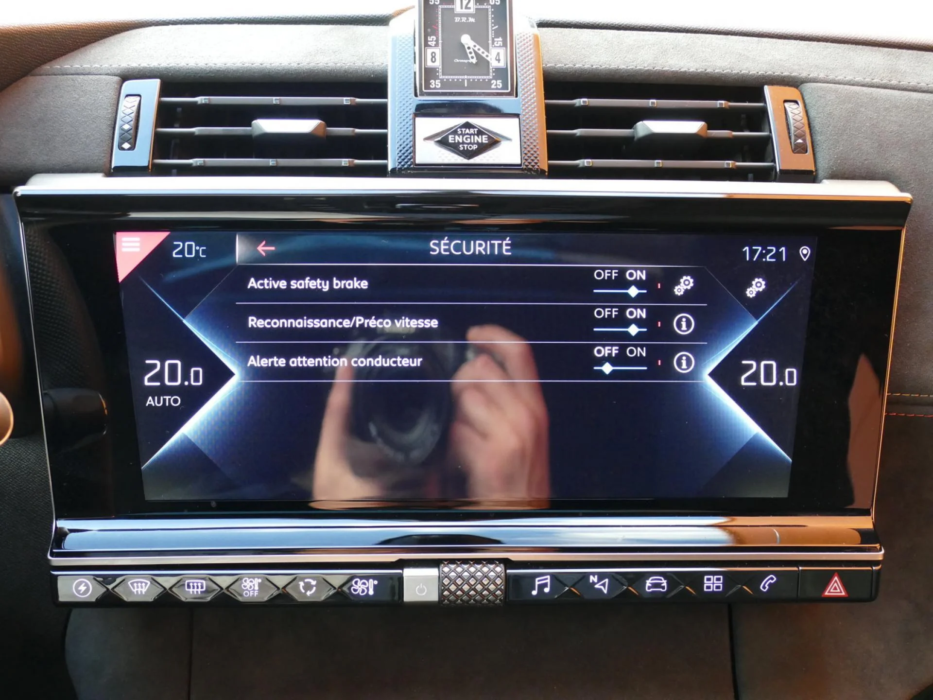 DS DS 7 CROSSBACK - Miniature 12 sur 34 - Cliquer pour voir cette photo