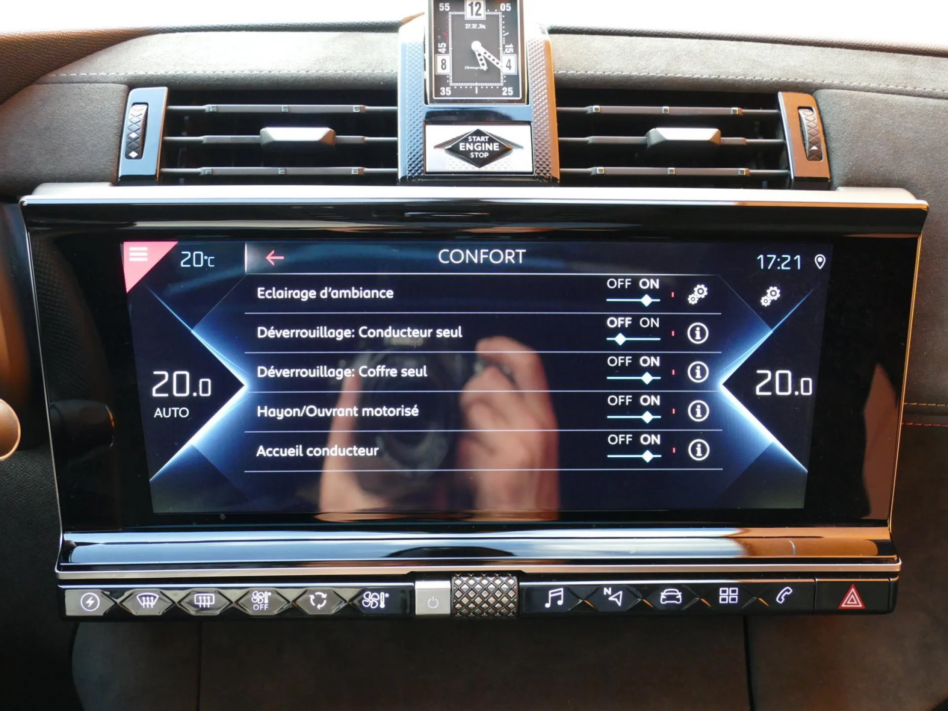 DS DS 7 CROSSBACK - Miniature 13 sur 34 - Cliquer pour voir cette photo