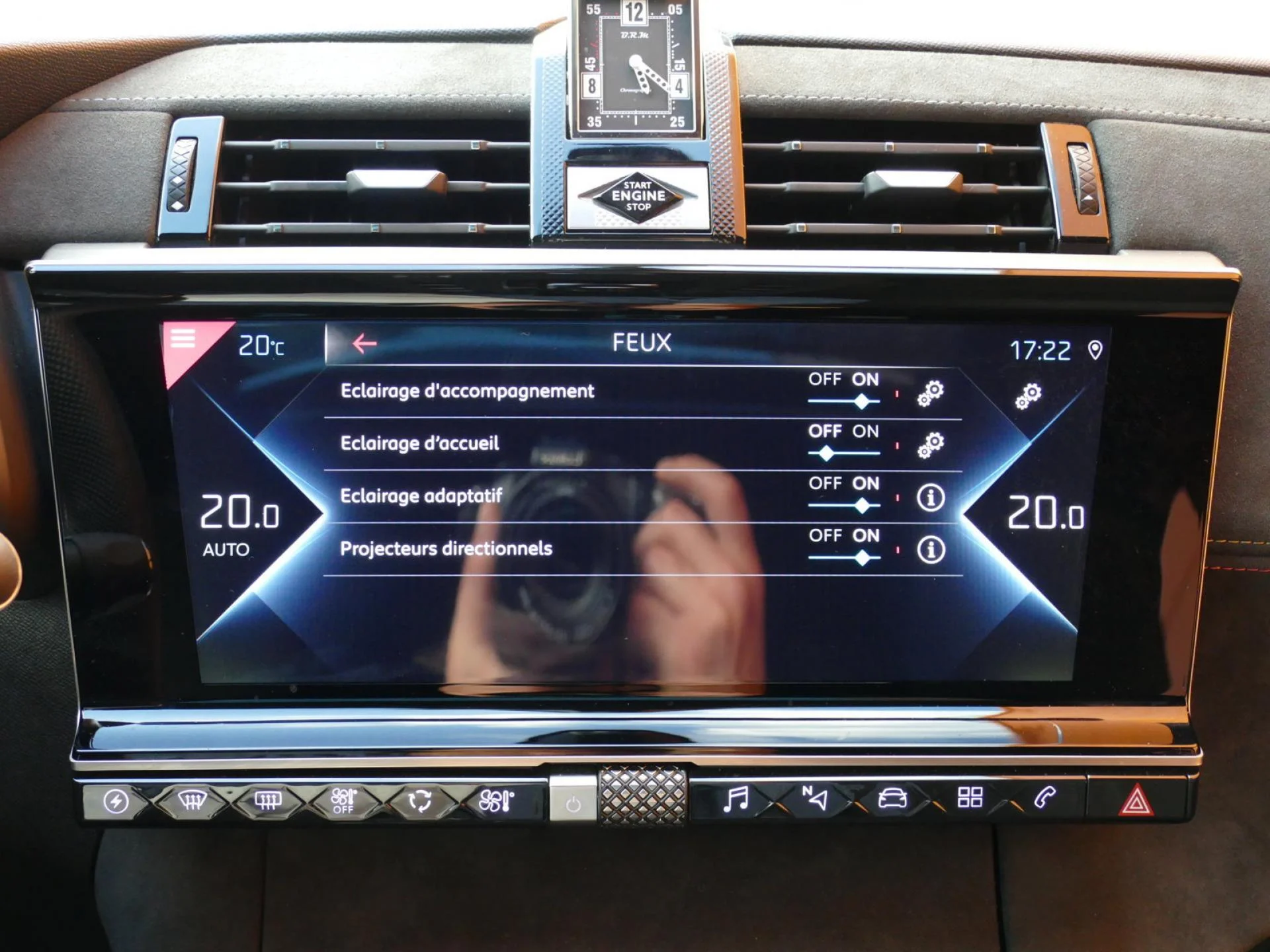 DS DS 7 CROSSBACK - Miniature 14 sur 34 - Cliquer pour voir cette photo