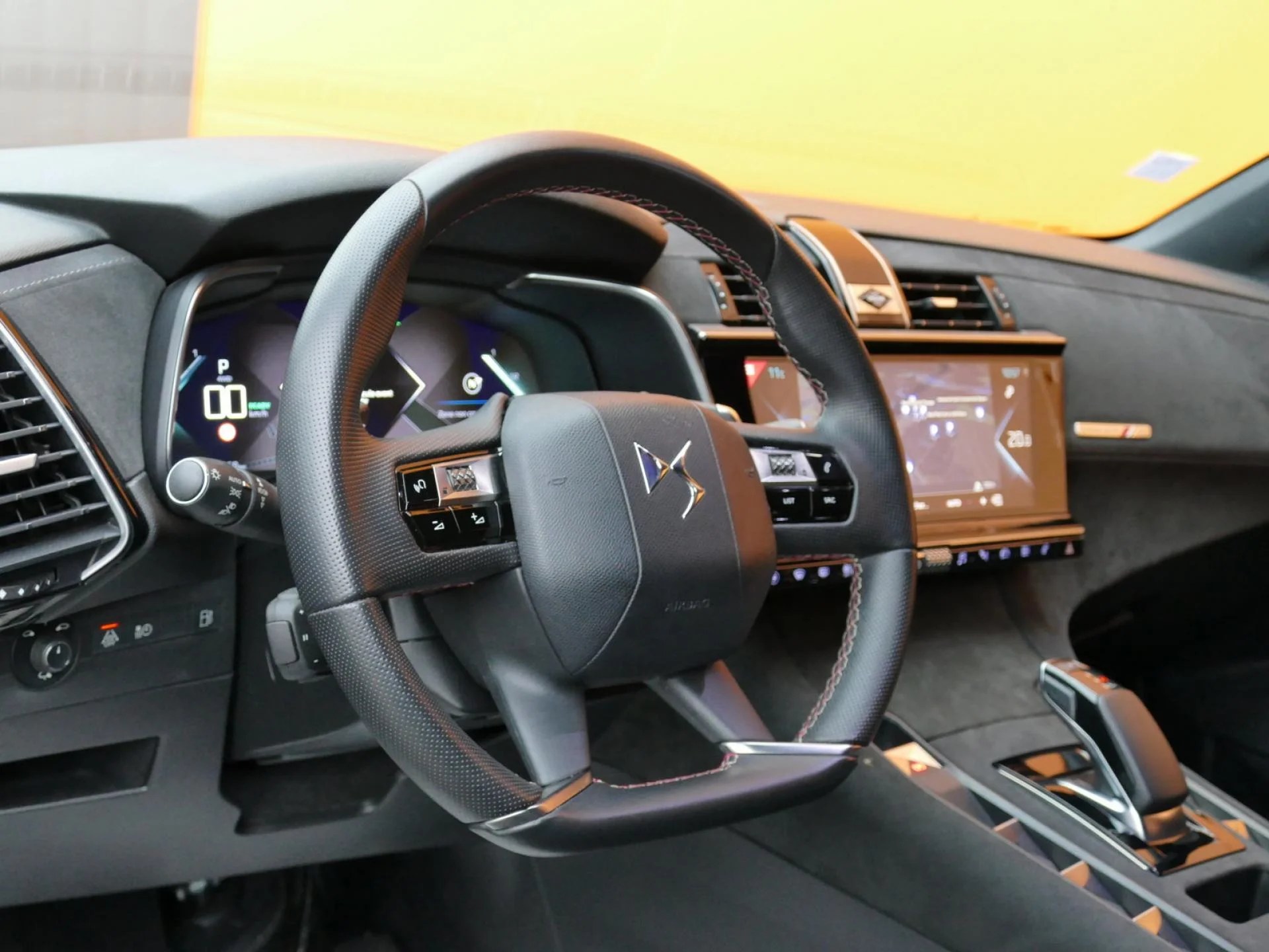 DS DS 7 CROSSBACK - Miniature 15 sur 31 - Cliquer pour voir cette photo