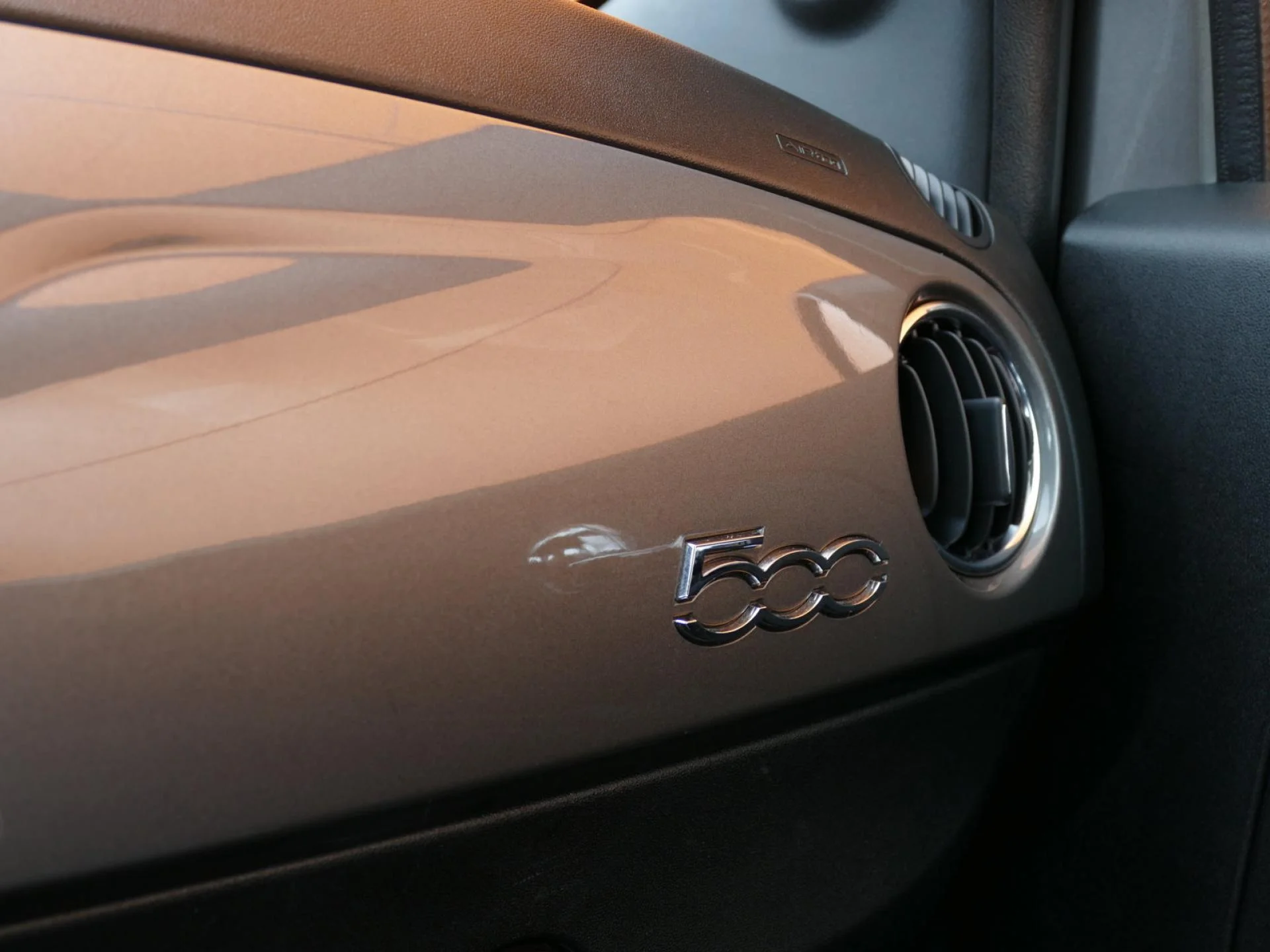FIAT 500 - Miniature 20 sur 32 - Cliquer pour voir cette photo