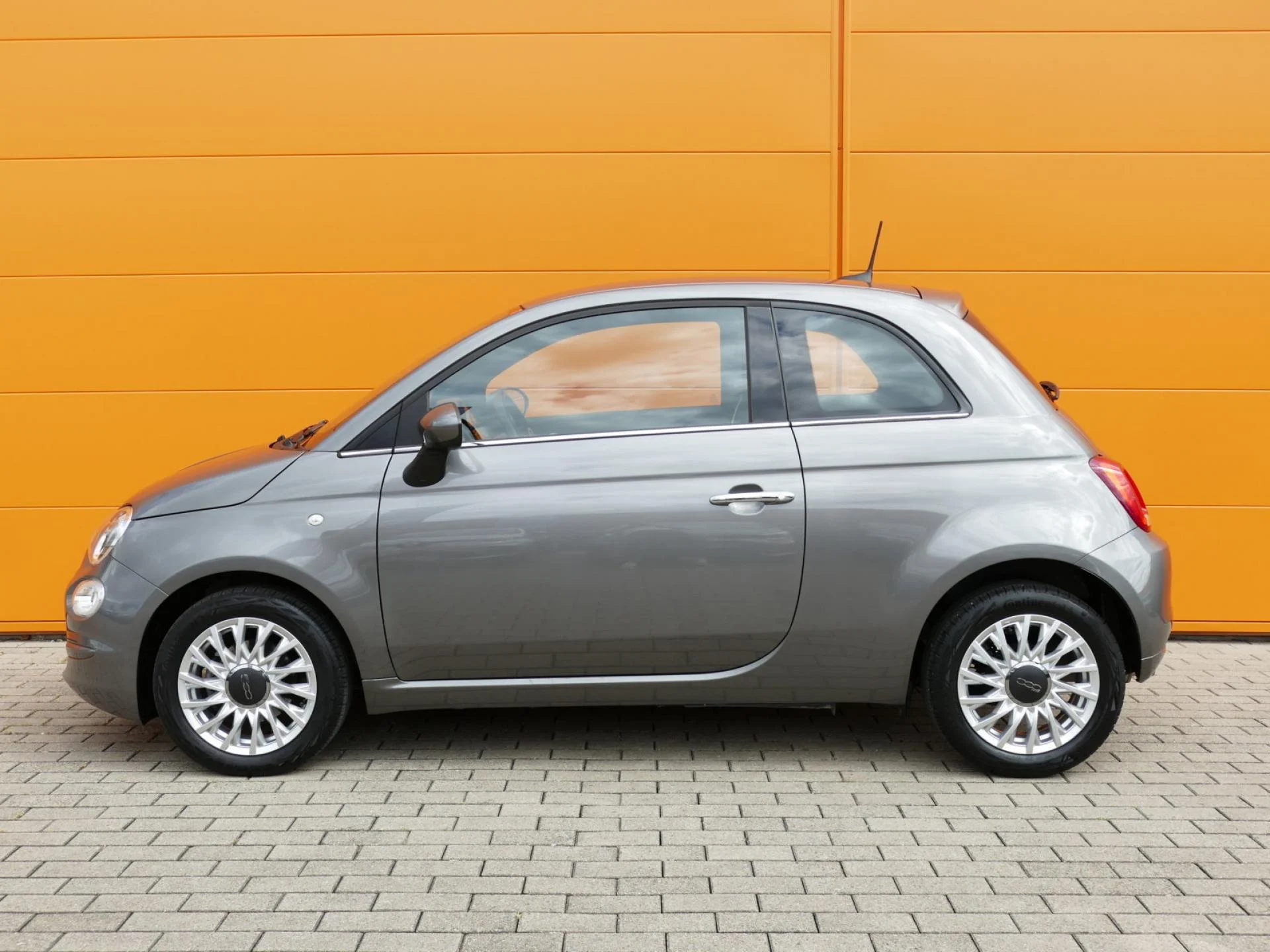 FIAT 500 - Miniature 3 sur 32 - Cliquer pour voir cette photo