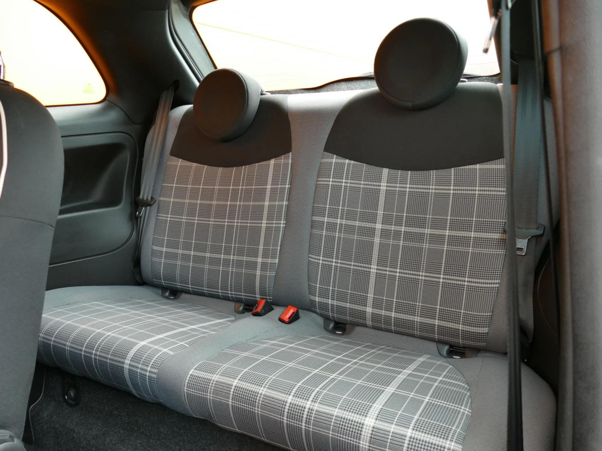 FIAT 500 - Miniature 8 sur 32 - Cliquer pour voir cette photo