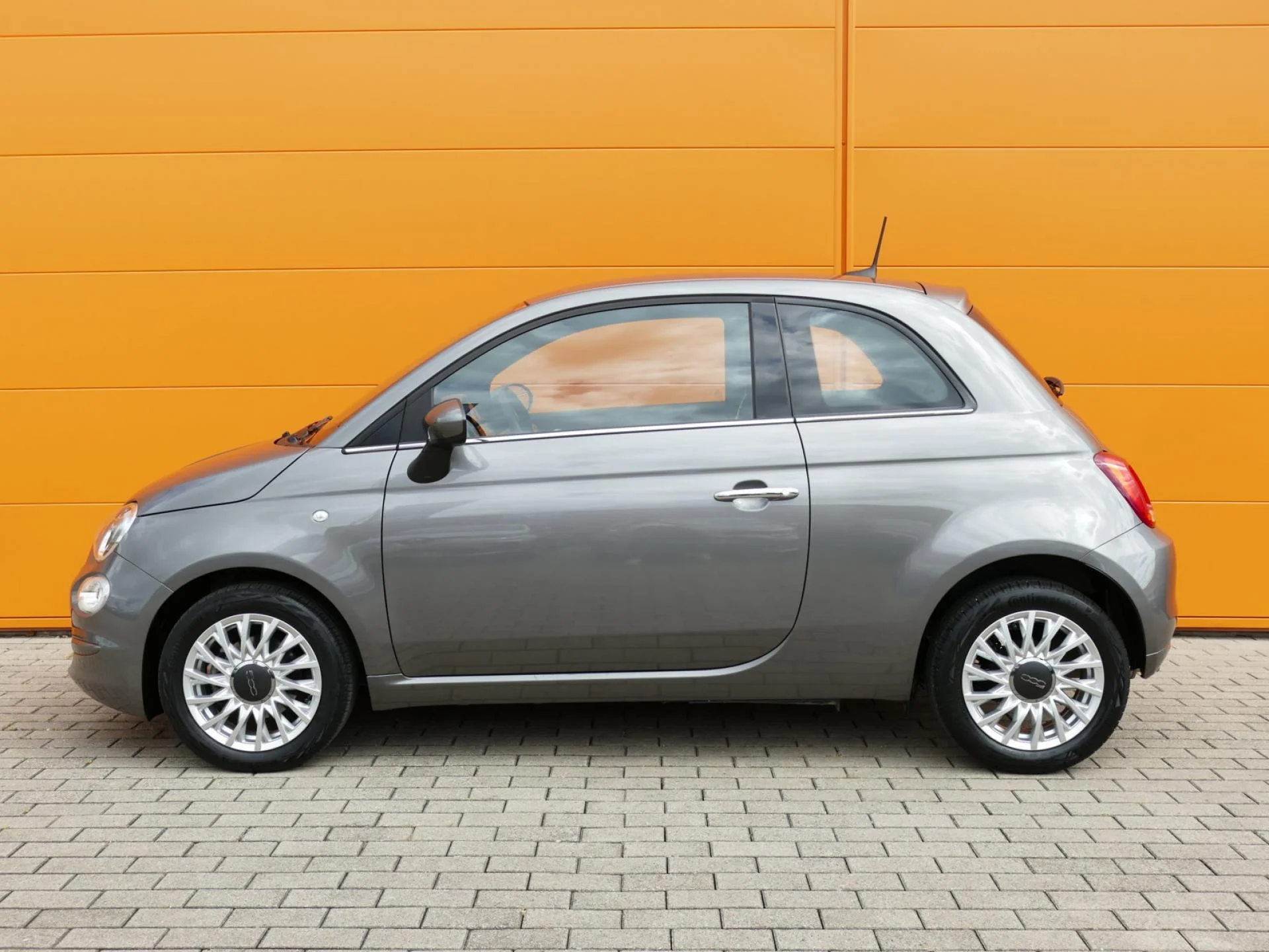 FIAT 500 - Miniature 32 sur 32 - Cliquer pour voir cette photo
