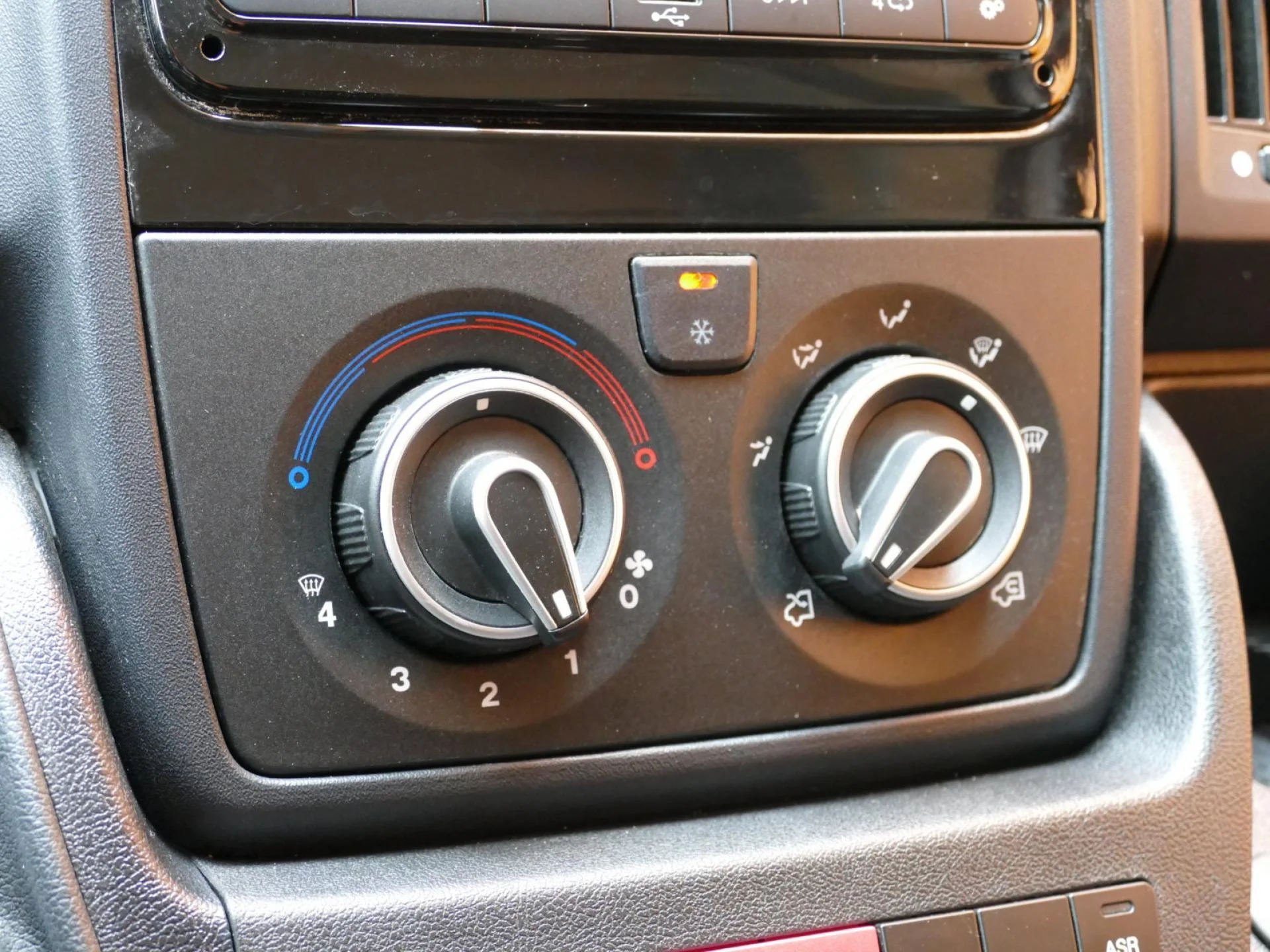 FIAT DUCATO - Miniature 8 sur 25 - Cliquer pour voir cette photo