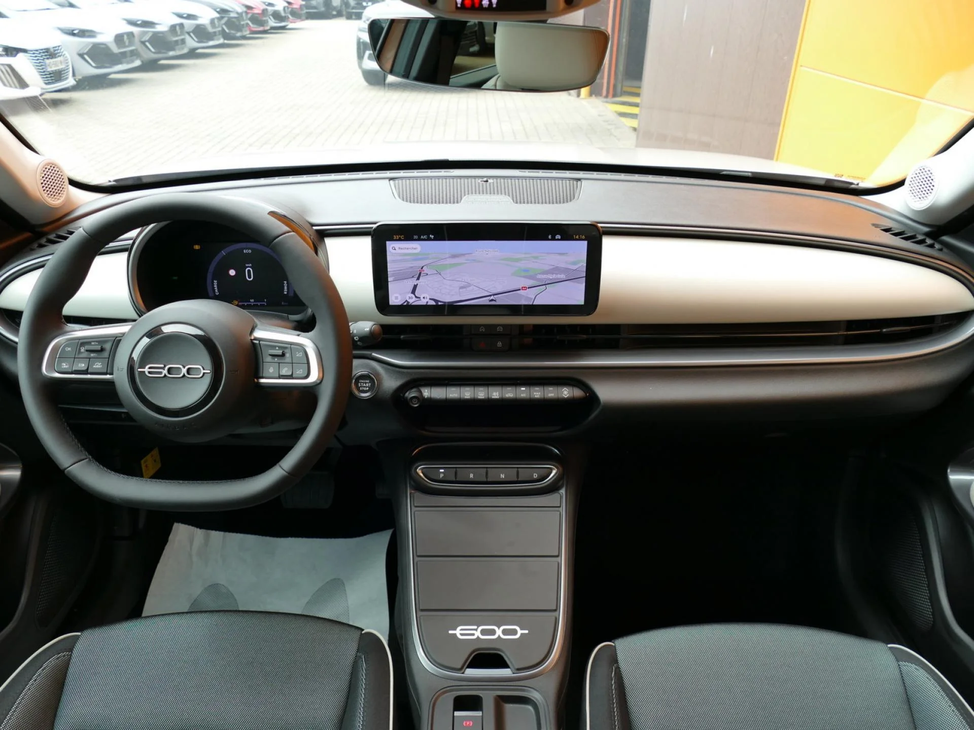 FIAT FIAT 600 - Miniature 5 sur 34 - Cliquer pour voir cette photo