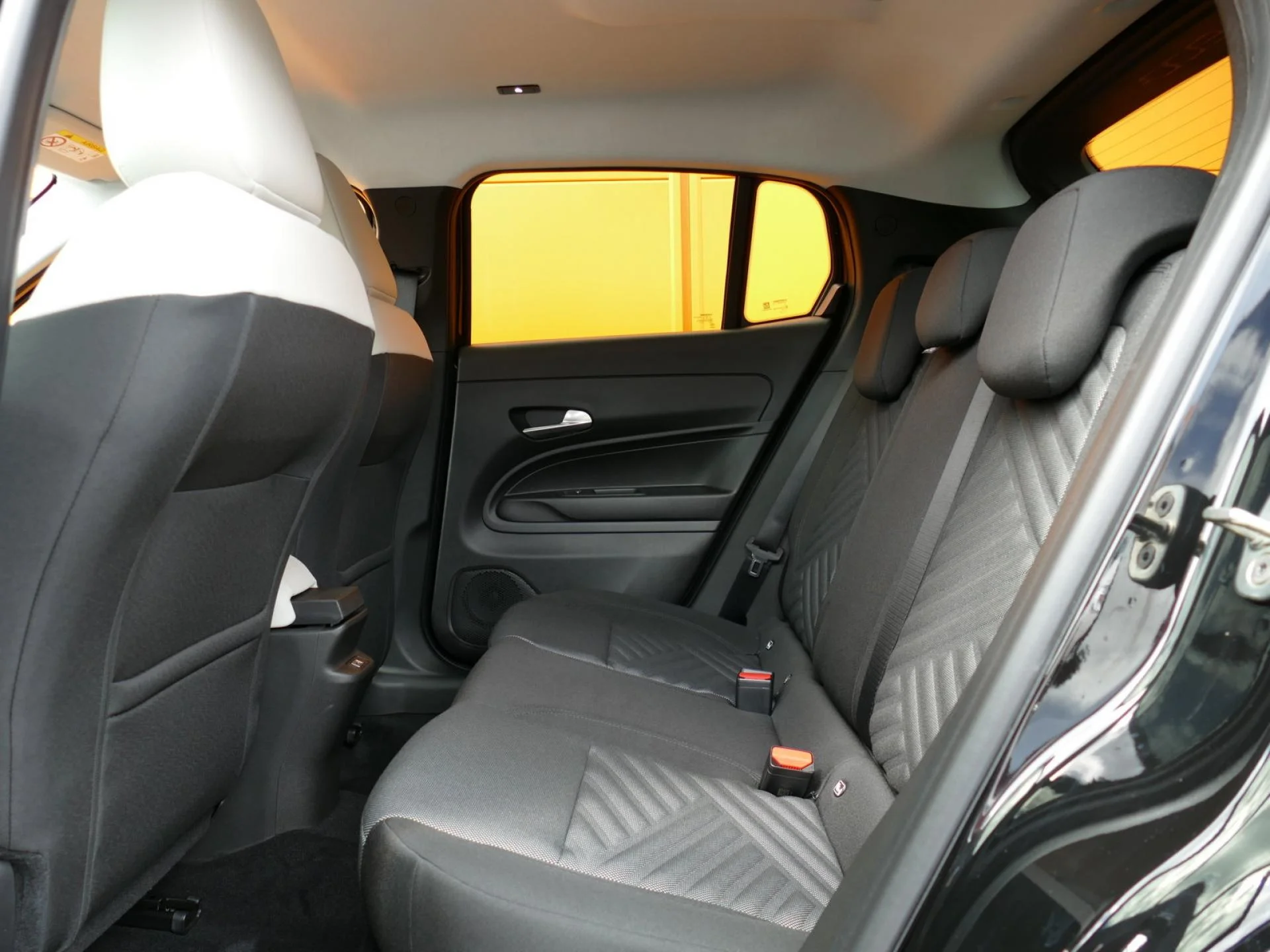 FIAT FIAT 600 - Miniature 7 sur 36 - Cliquer pour voir cette photo