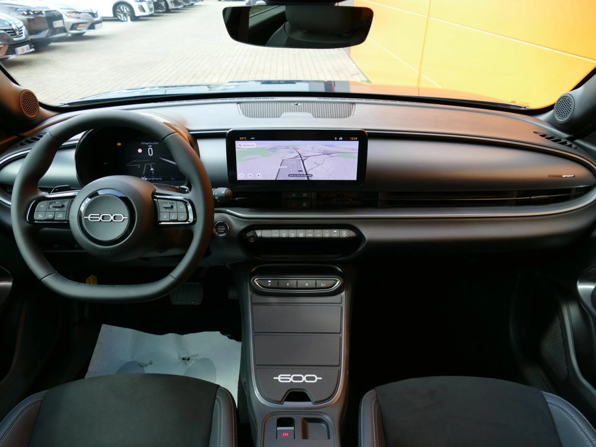 FIAT FIAT 600 - Miniature 5 sur 35 - Cliquer pour voir cette photo