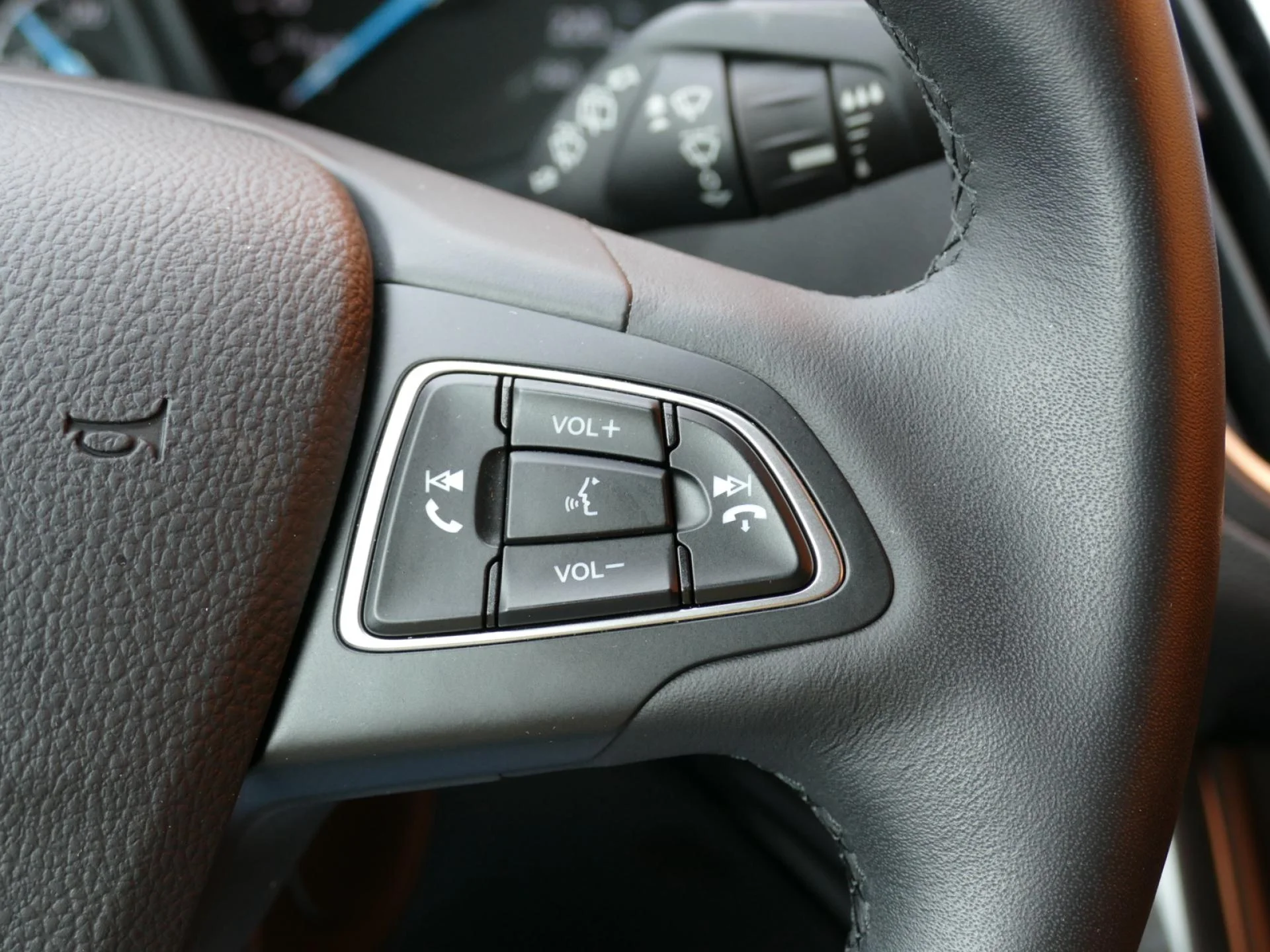 FORD C-MAX - Miniature 17 sur 32 - Cliquer pour voir cette photo