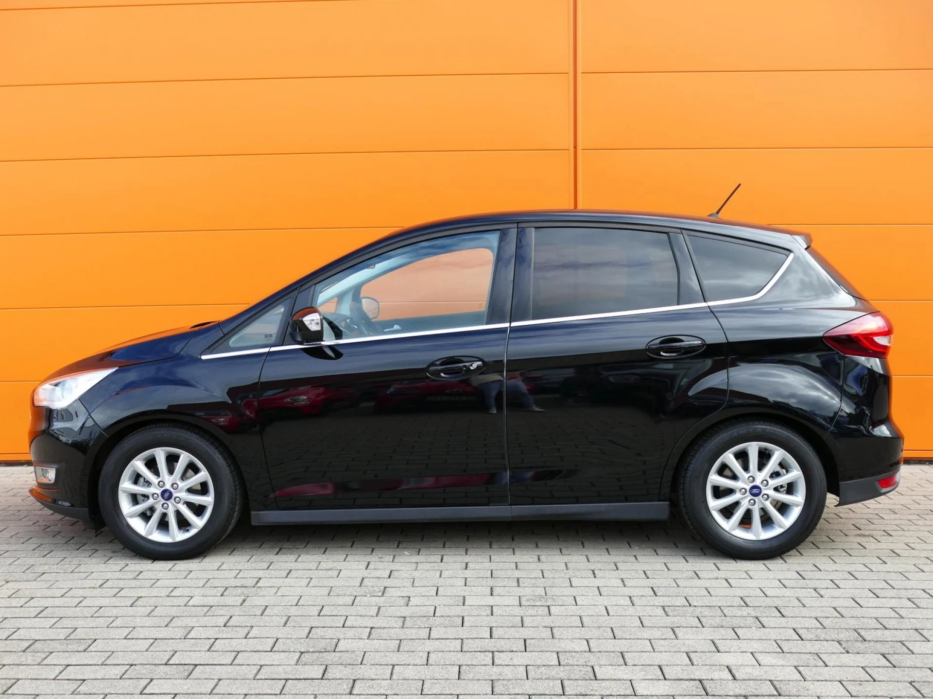 FORD C-MAX - Miniature 3 sur 32 - Cliquer pour voir cette photo
