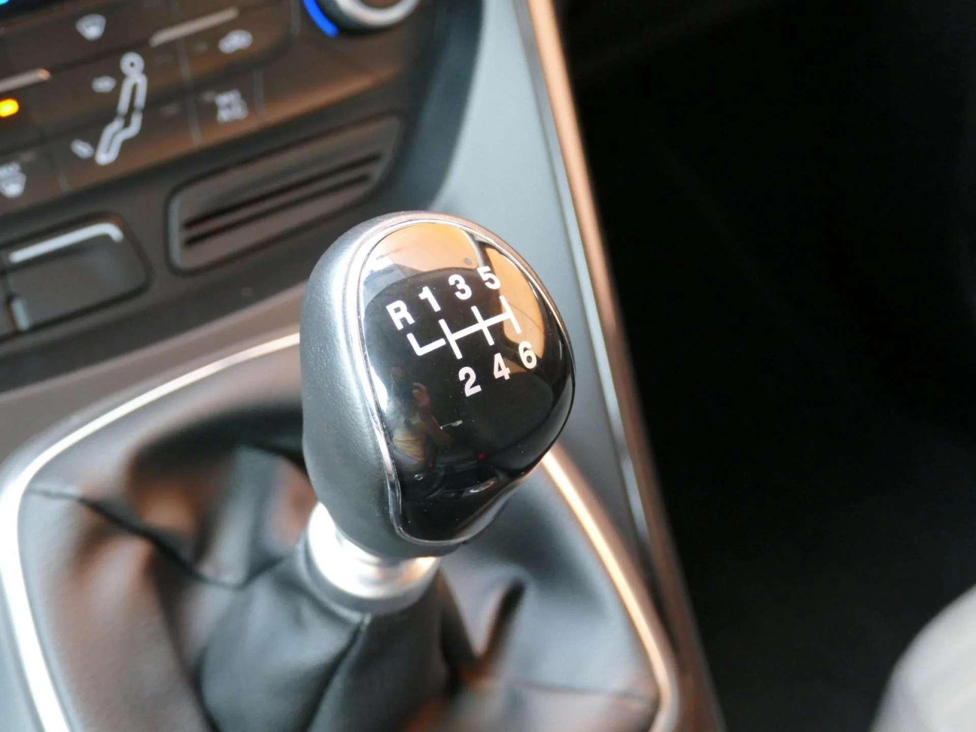 FORD C-MAX - Miniature 20 sur 32 - Cliquer pour voir cette photo