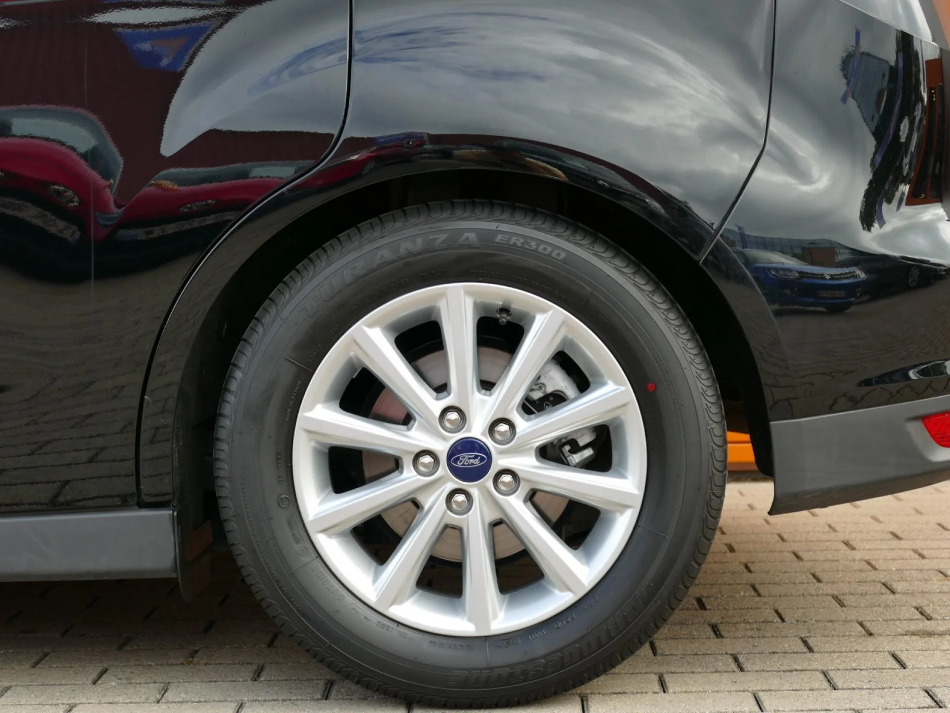 FORD C-MAX - Miniature 32 sur 32 - Cliquer pour voir cette photo