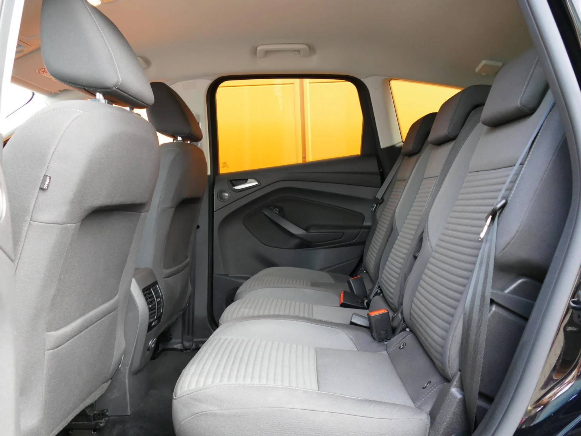 FORD C-MAX - Miniature 7 sur 32 - Cliquer pour voir cette photo