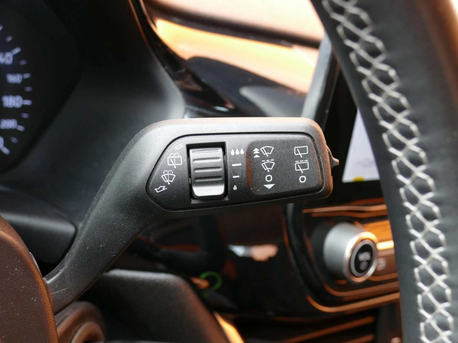 FORD FIESTA - Miniature 24 sur 29 - Cliquer pour voir cette photo