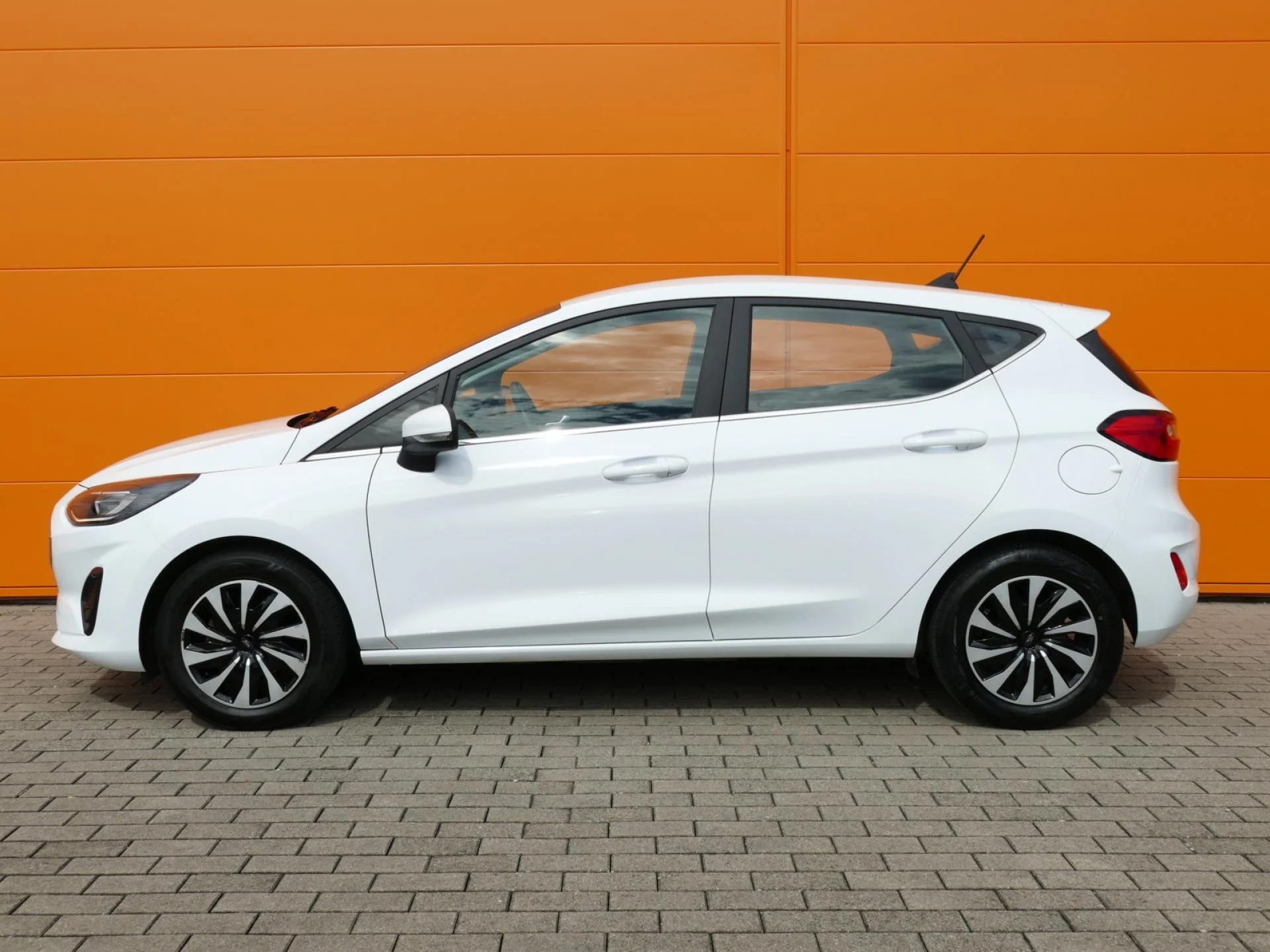FORD FIESTA - Miniature 4 sur 29 - Cliquer pour voir cette photo