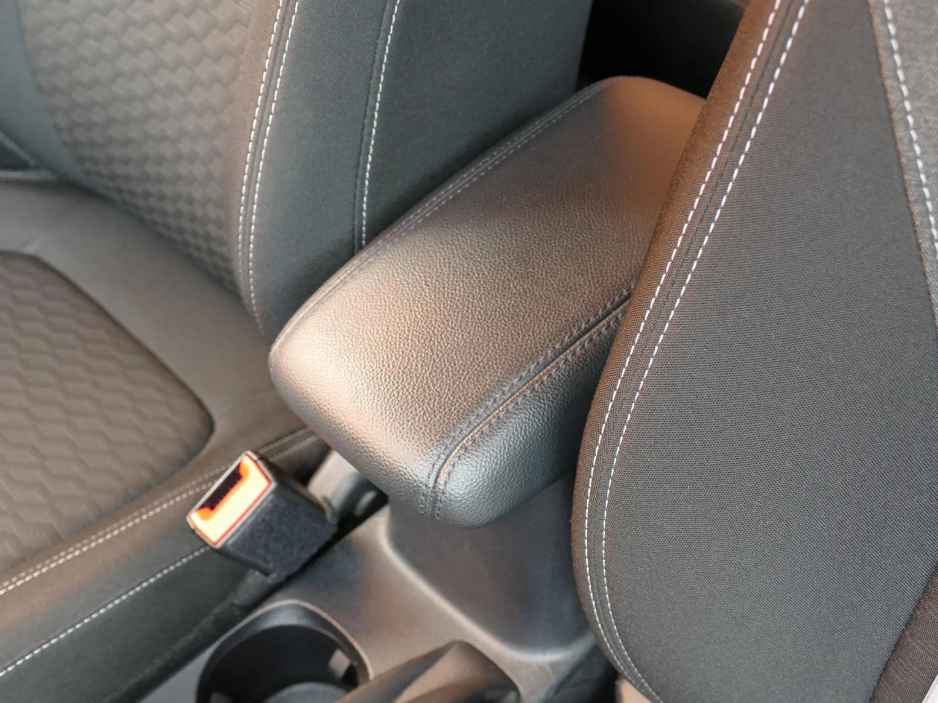 FORD FIESTA - Miniature 20 sur 29 - Cliquer pour voir cette photo