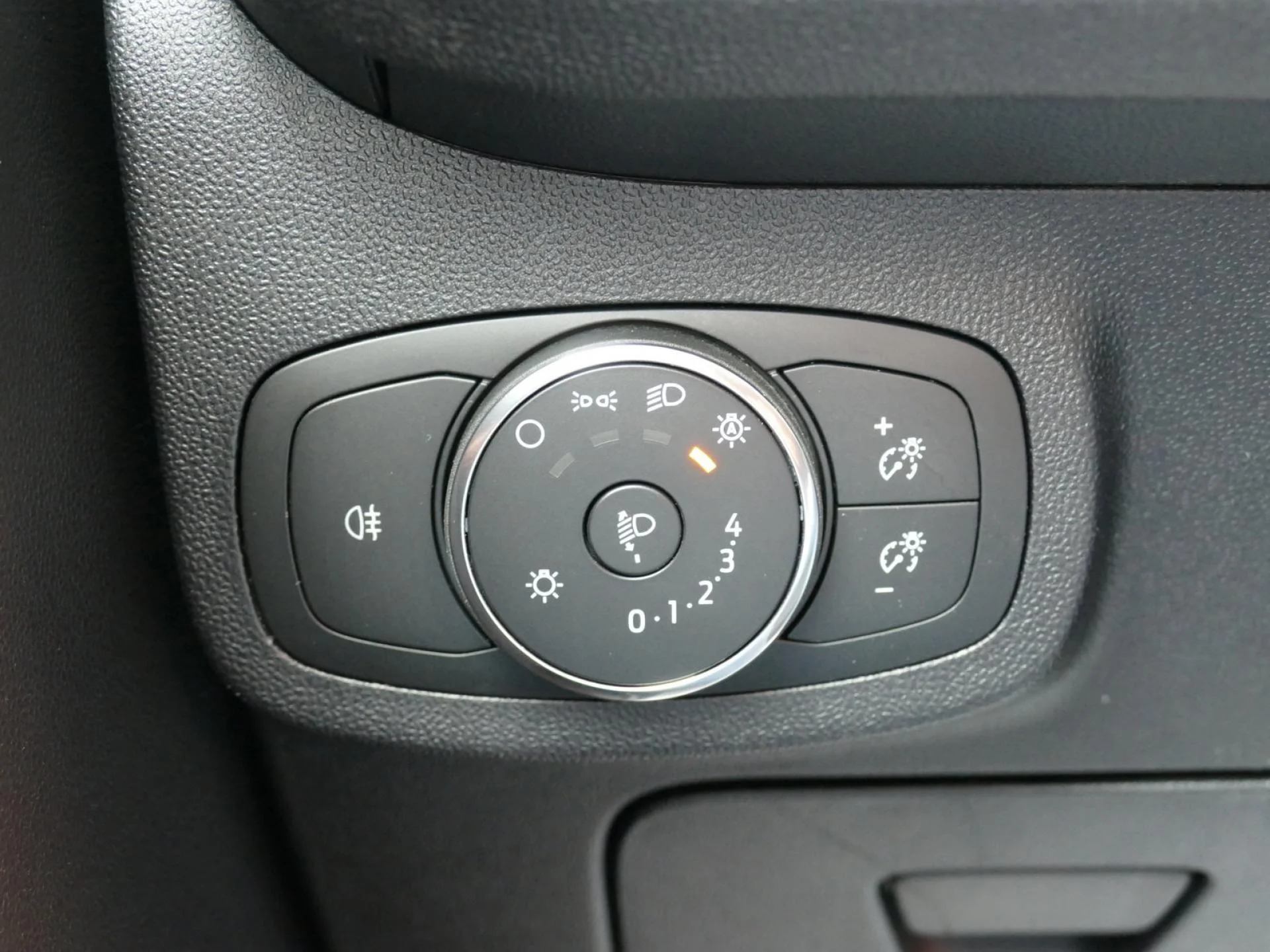 FORD FIESTA - Miniature 19 sur 29 - Cliquer pour voir cette photo