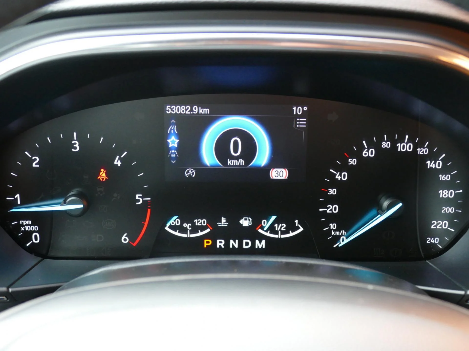 FORD FOCUS - Miniature 14 sur 33 - Cliquer pour voir cette photo