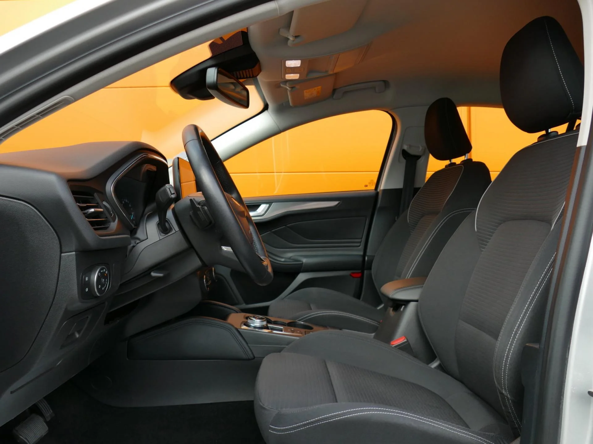 FORD FOCUS - Miniature 6 sur 33 - Cliquer pour voir cette photo