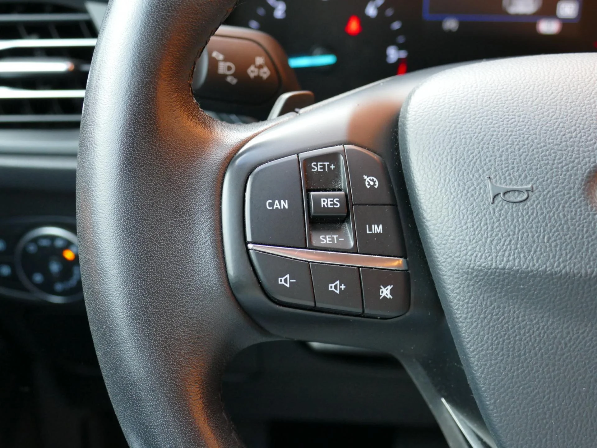 FORD FOCUS - Miniature 16 sur 33 - Cliquer pour voir cette photo